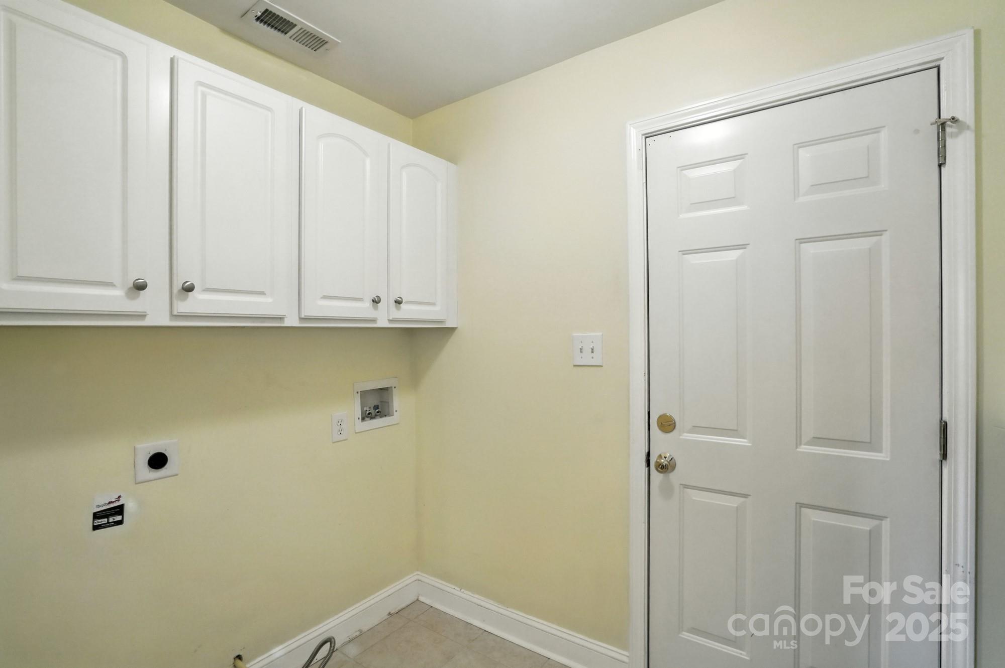 816 Treva Anne Drive SW