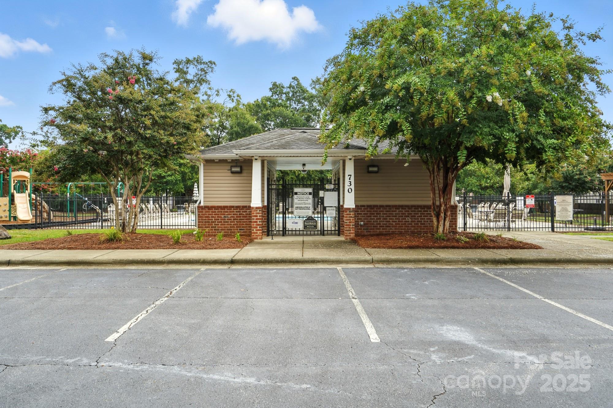 816 Treva Anne Drive SW