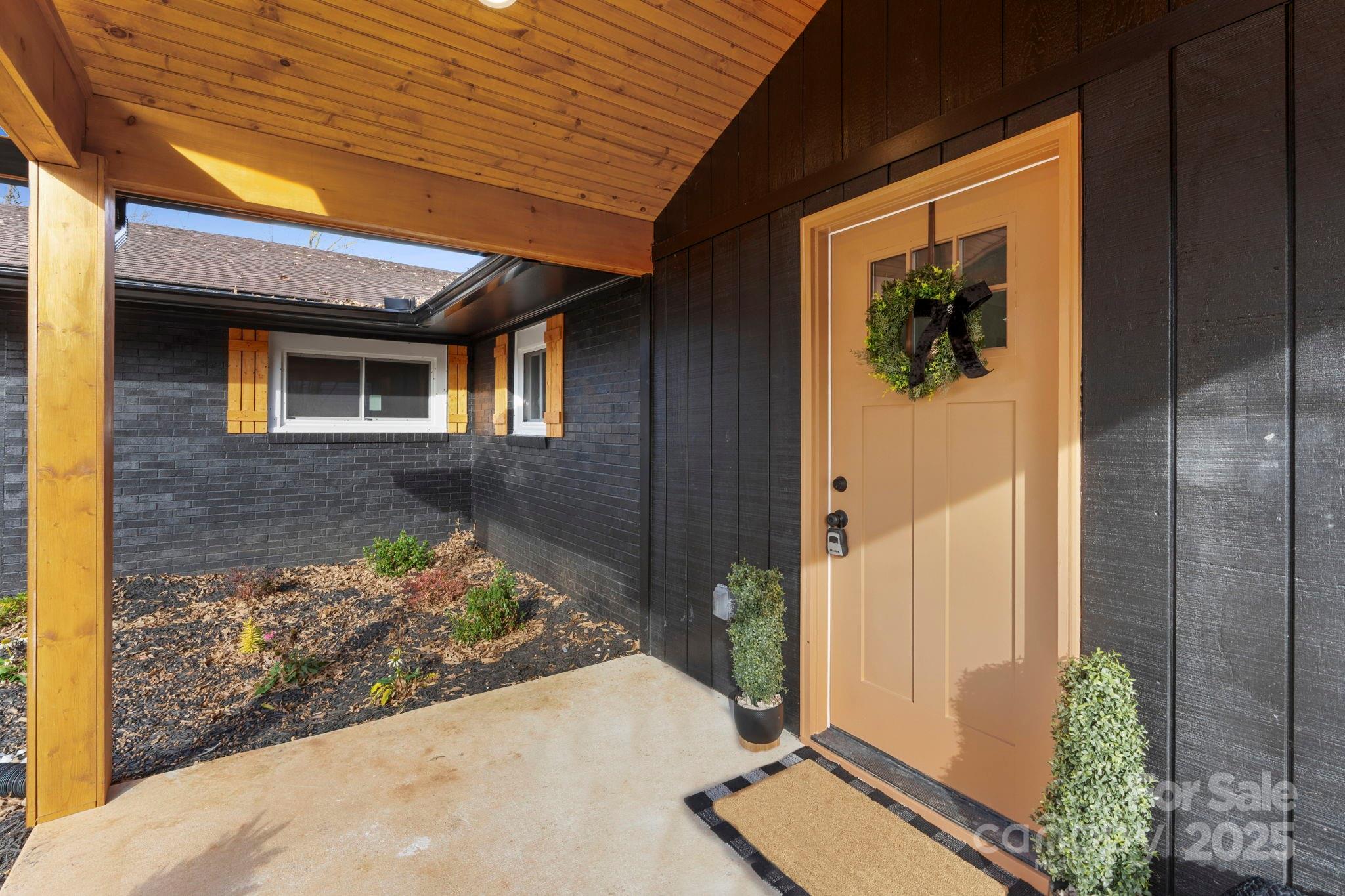 274 Hatley Circle NE