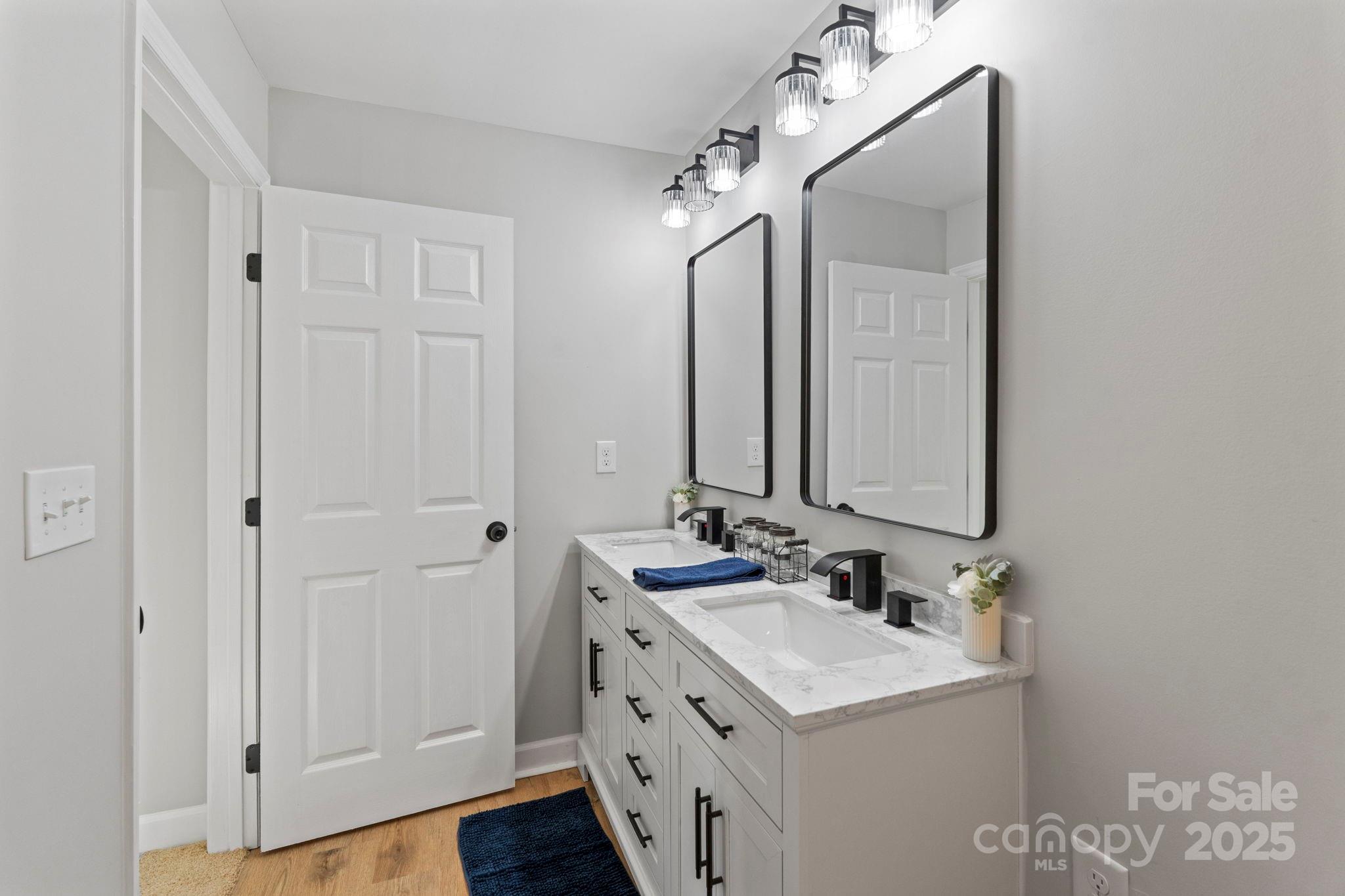 274 Hatley Circle NE