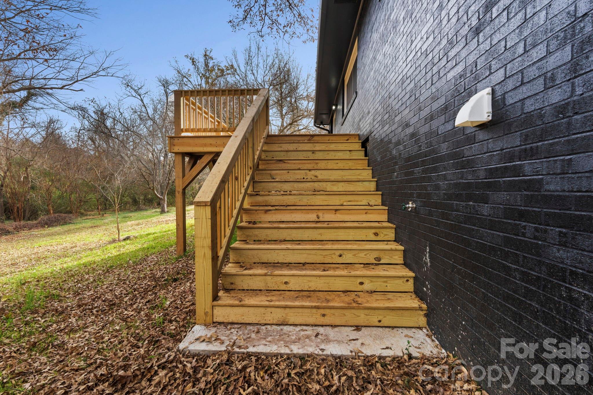 274 Hatley Circle NE