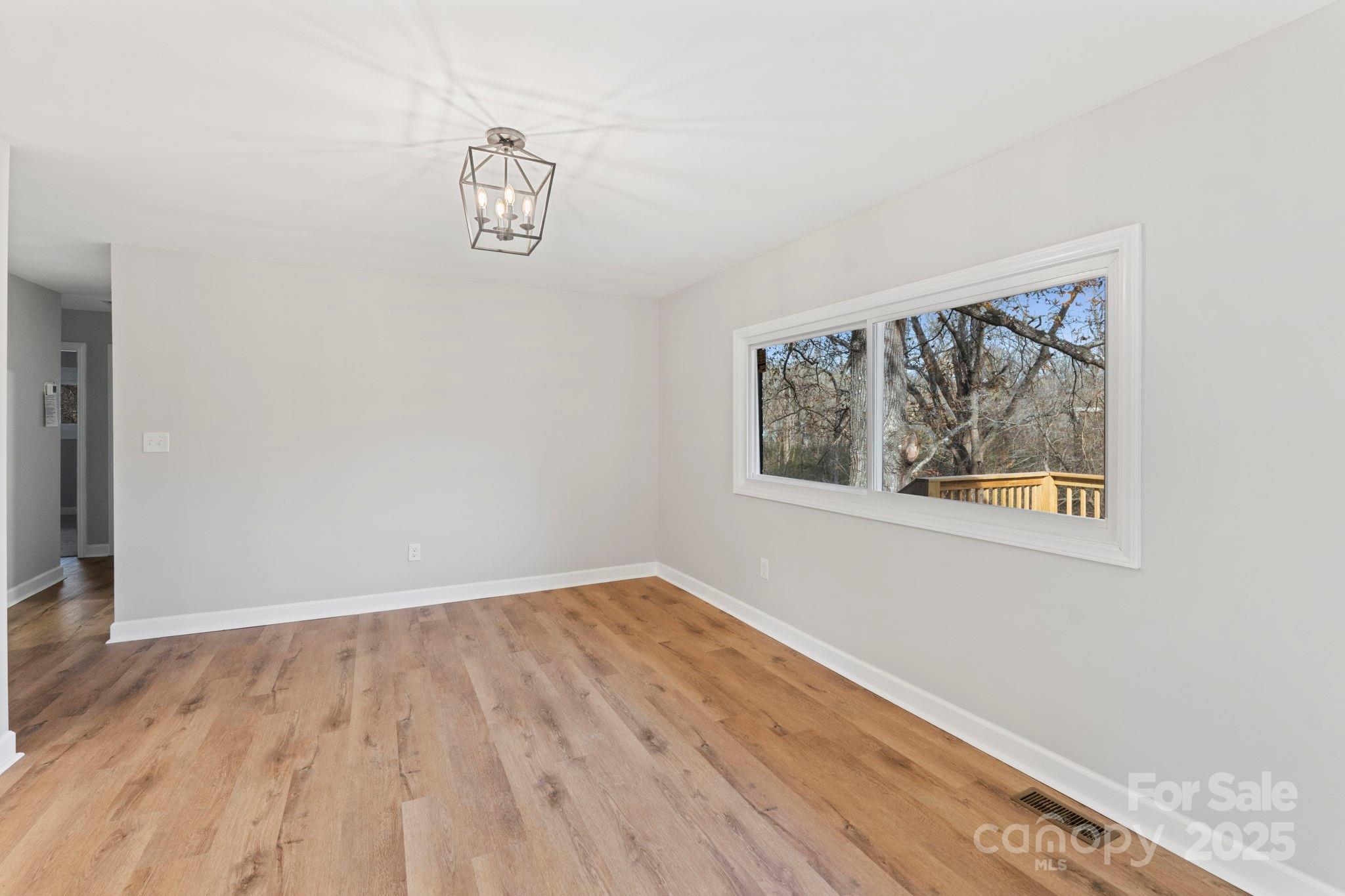 274 Hatley Circle NE