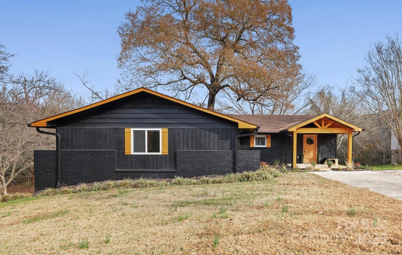 274 Hatley Circle NE