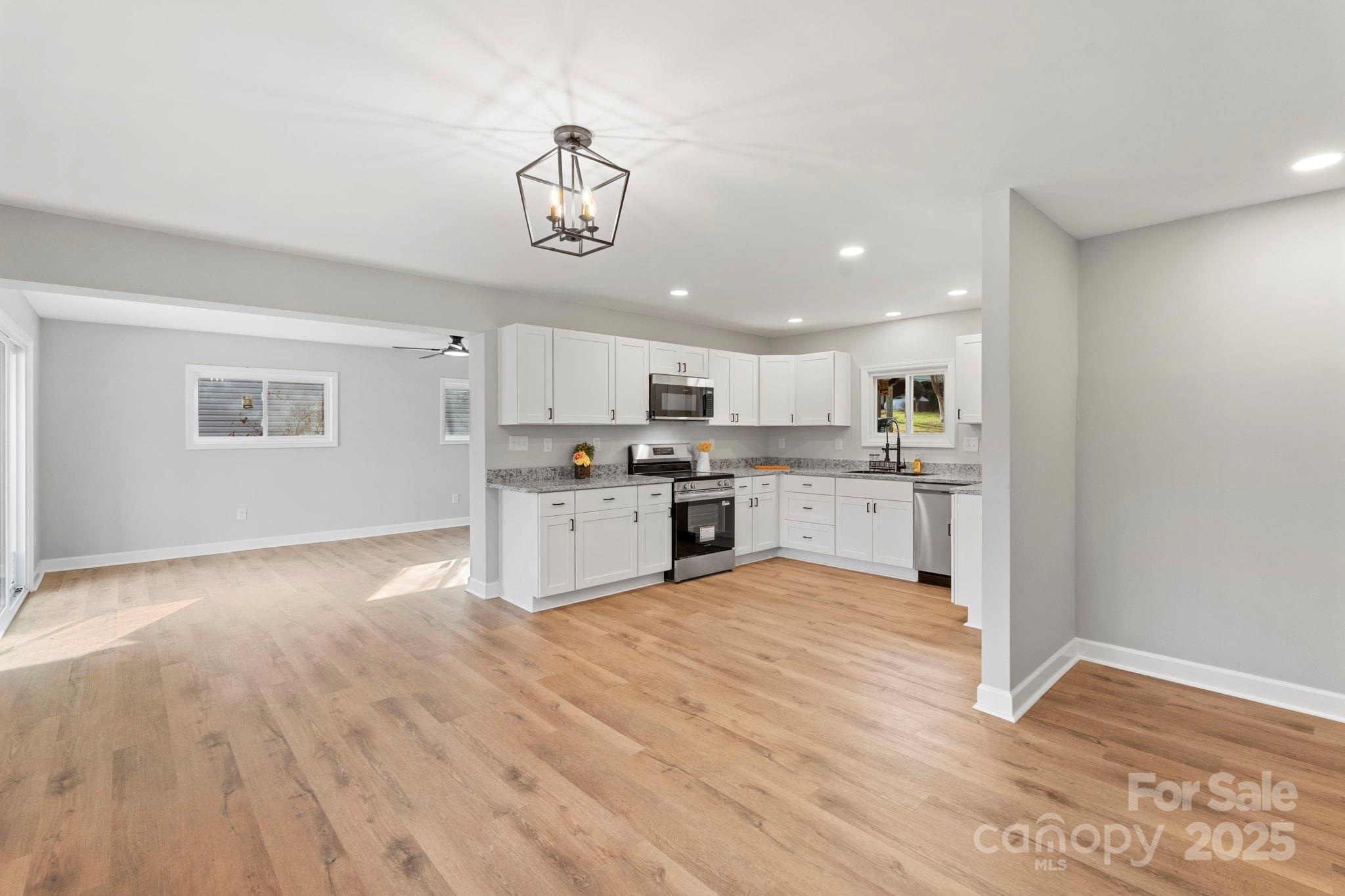 274 Hatley Circle NE