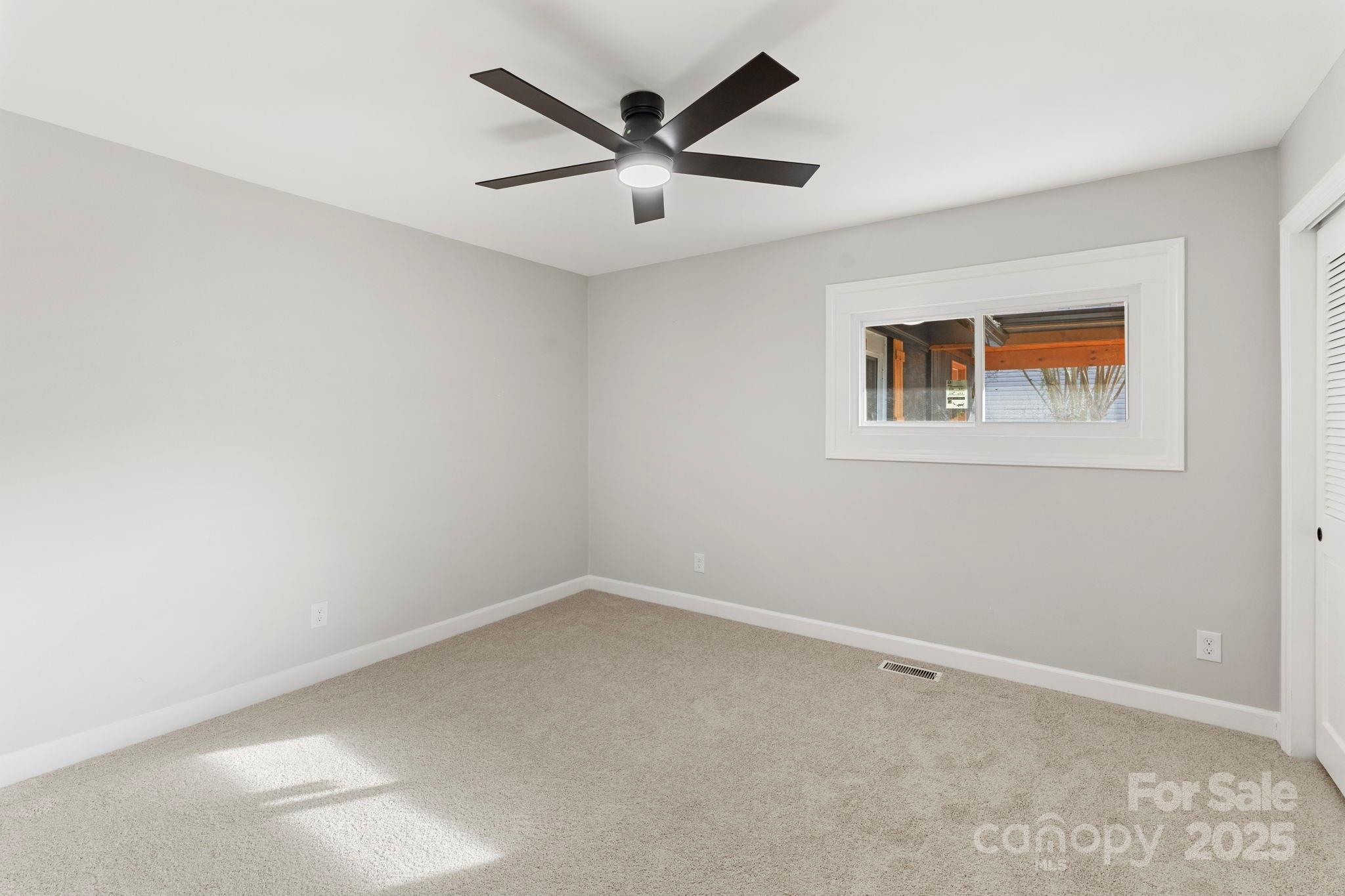 274 Hatley Circle NE