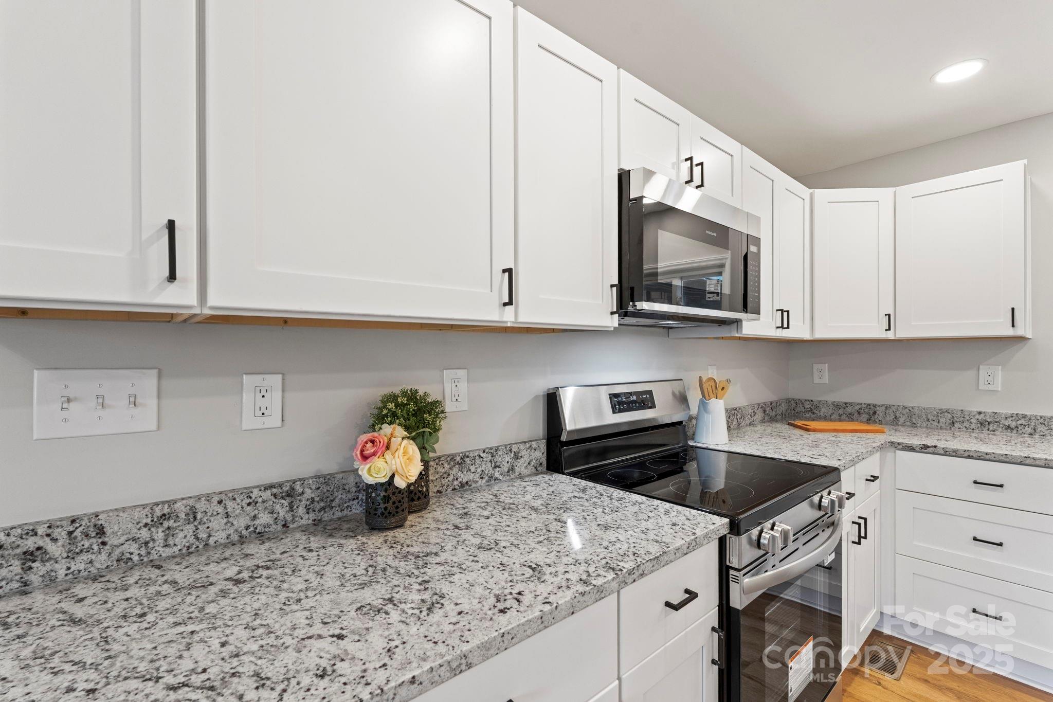 274 Hatley Circle NE