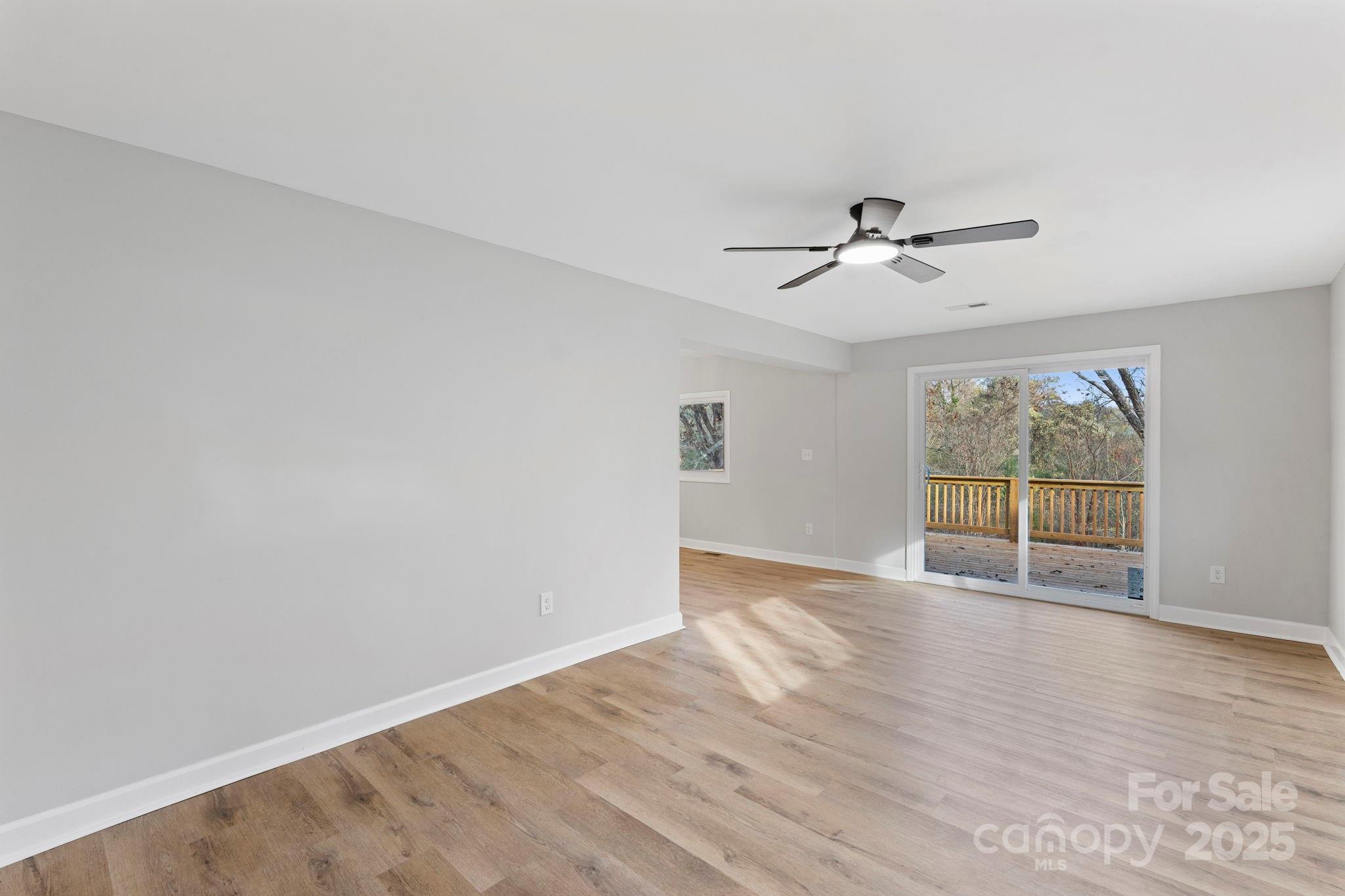 274 Hatley Circle NE