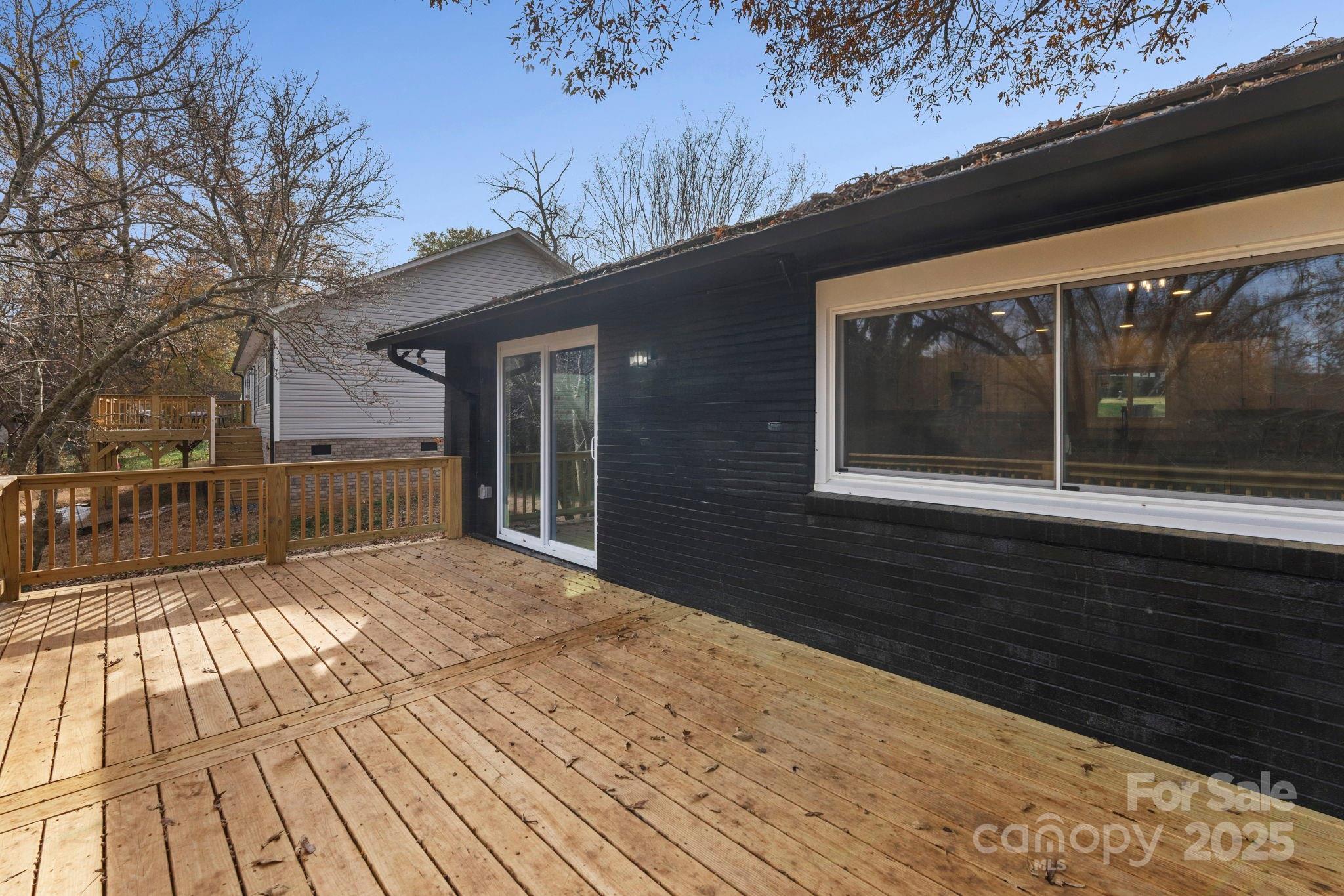 274 Hatley Circle NE