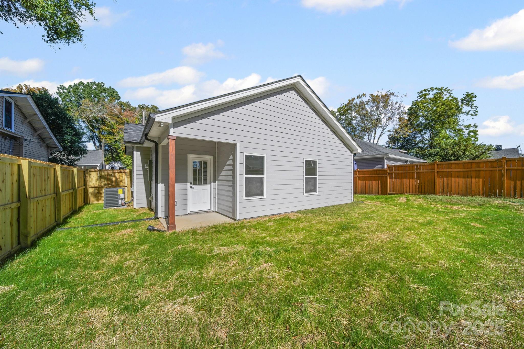 719 S Jackson Street