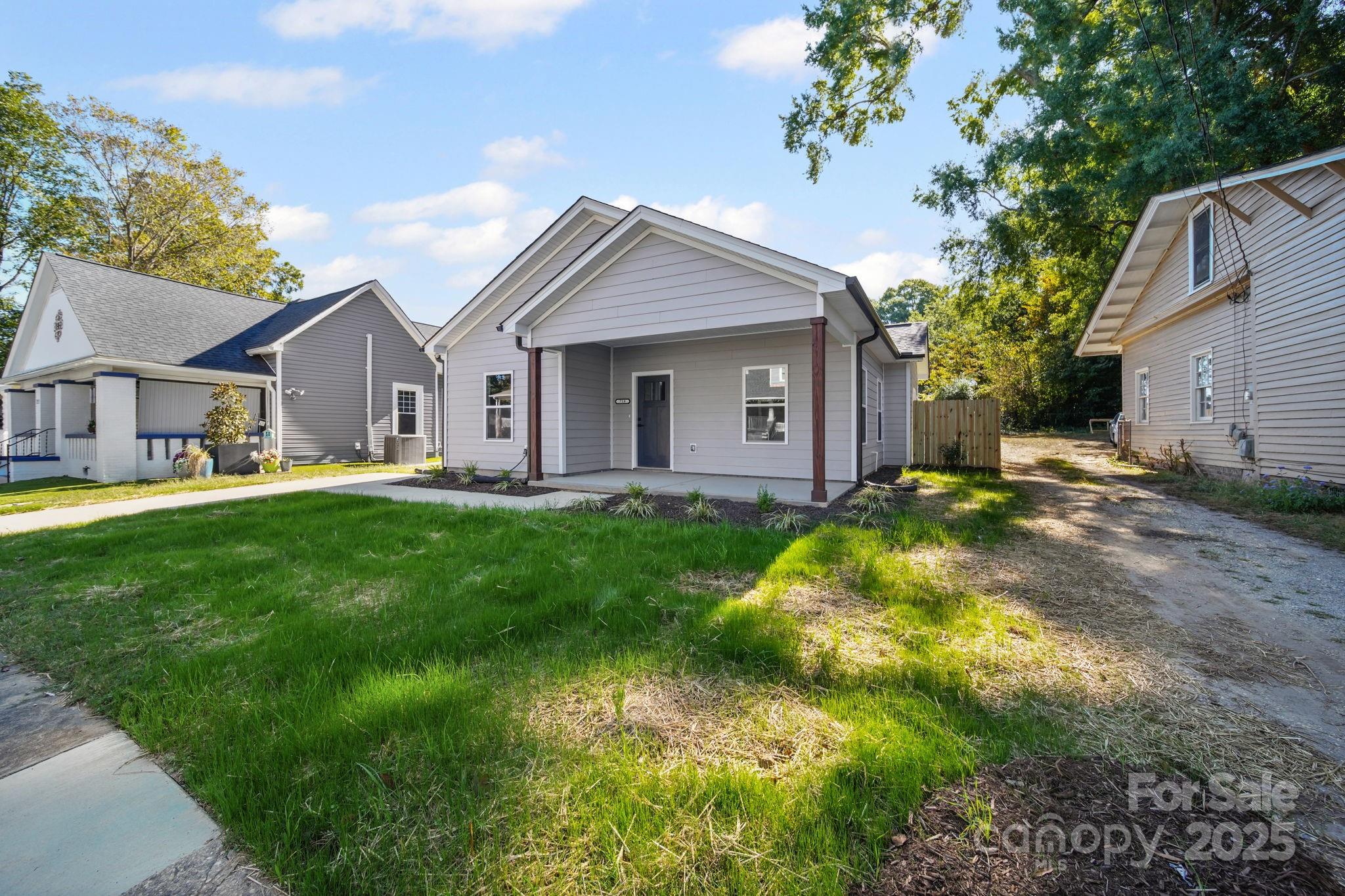 719 S Jackson Street