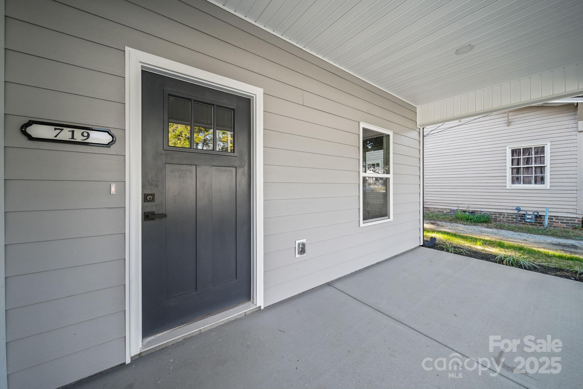 719 S Jackson Street