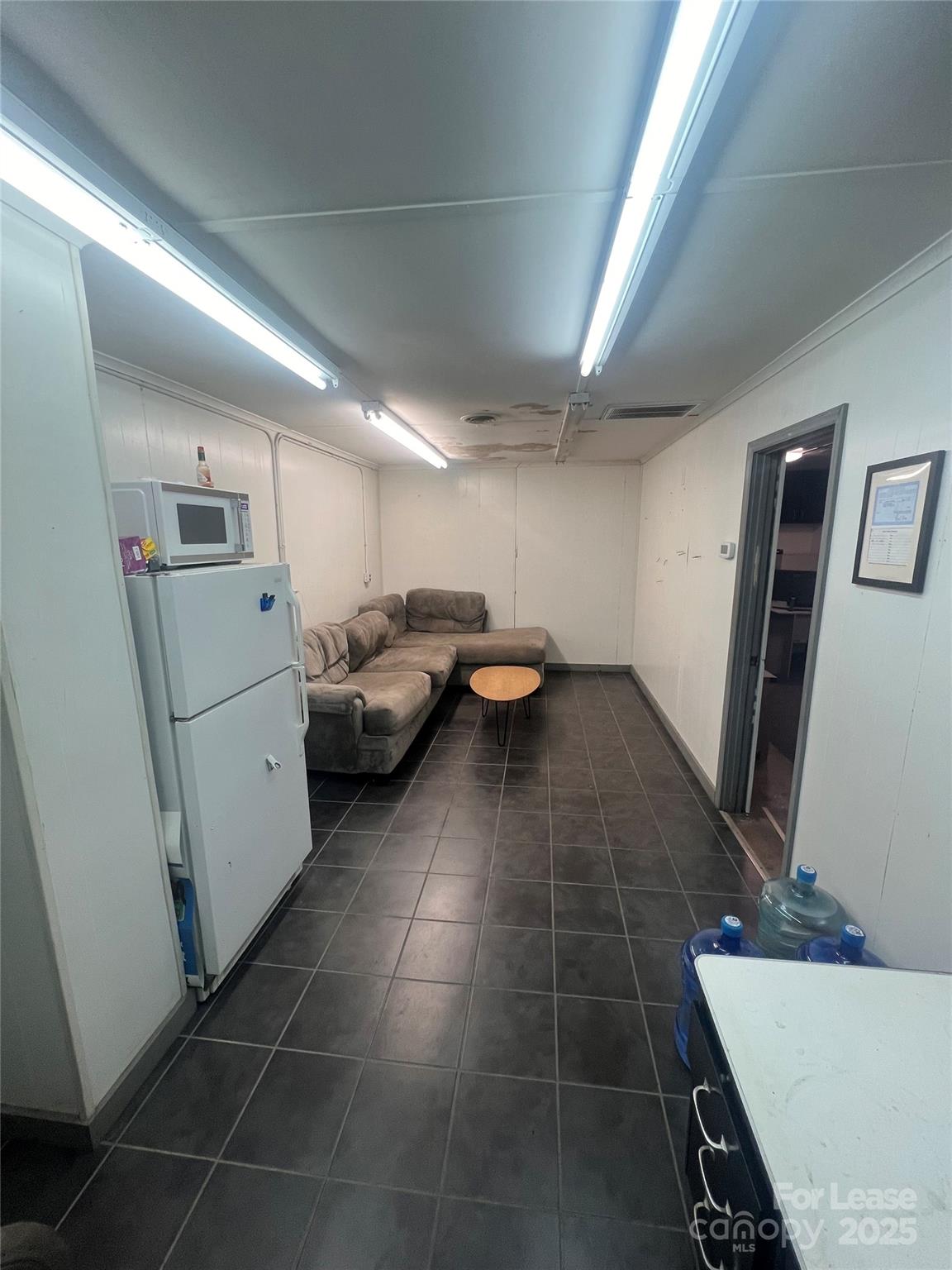 1905 W Roosevelt Boulevard