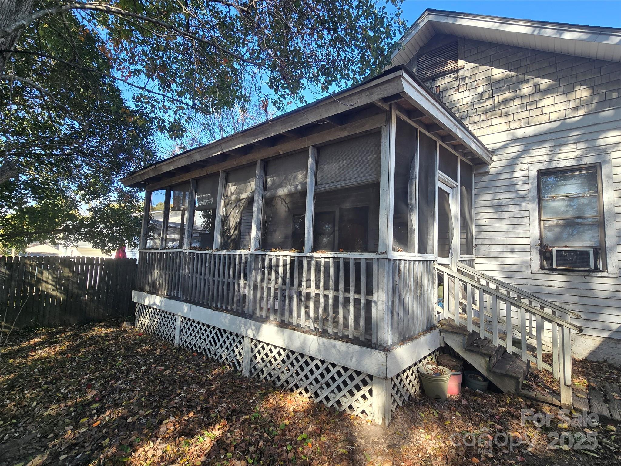 509 5th Street Unit: 5