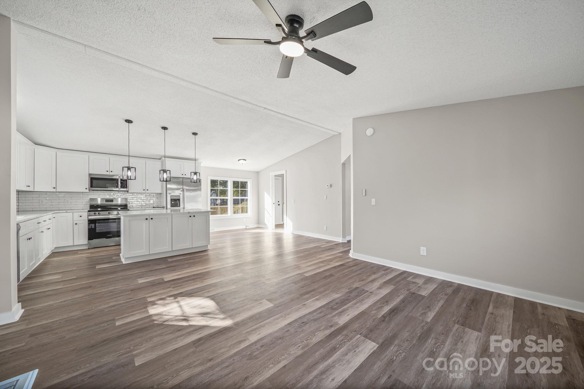 2008 Woodlawn Street