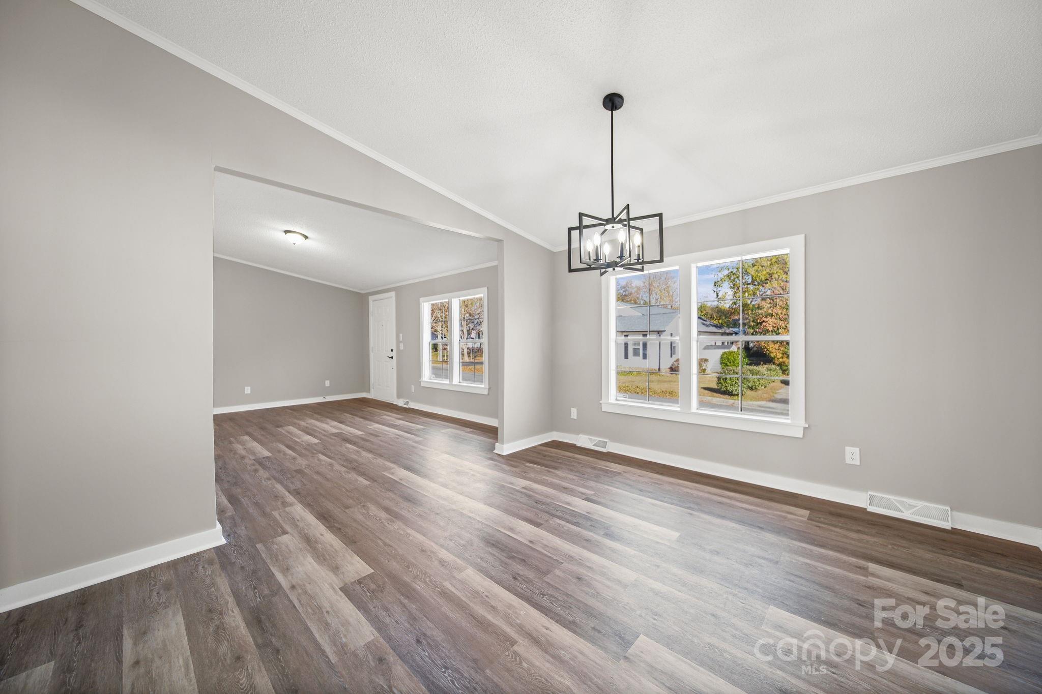 2008 Woodlawn Street