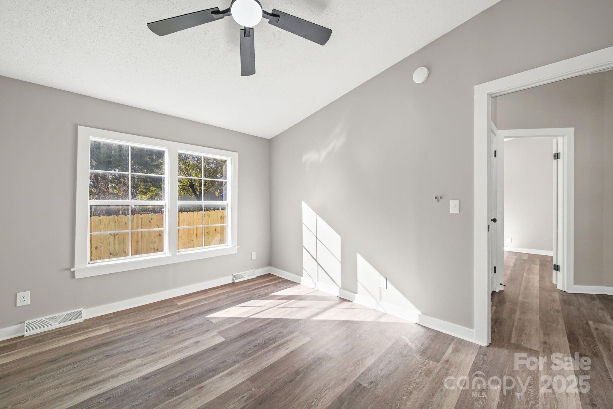 2008 Woodlawn Street