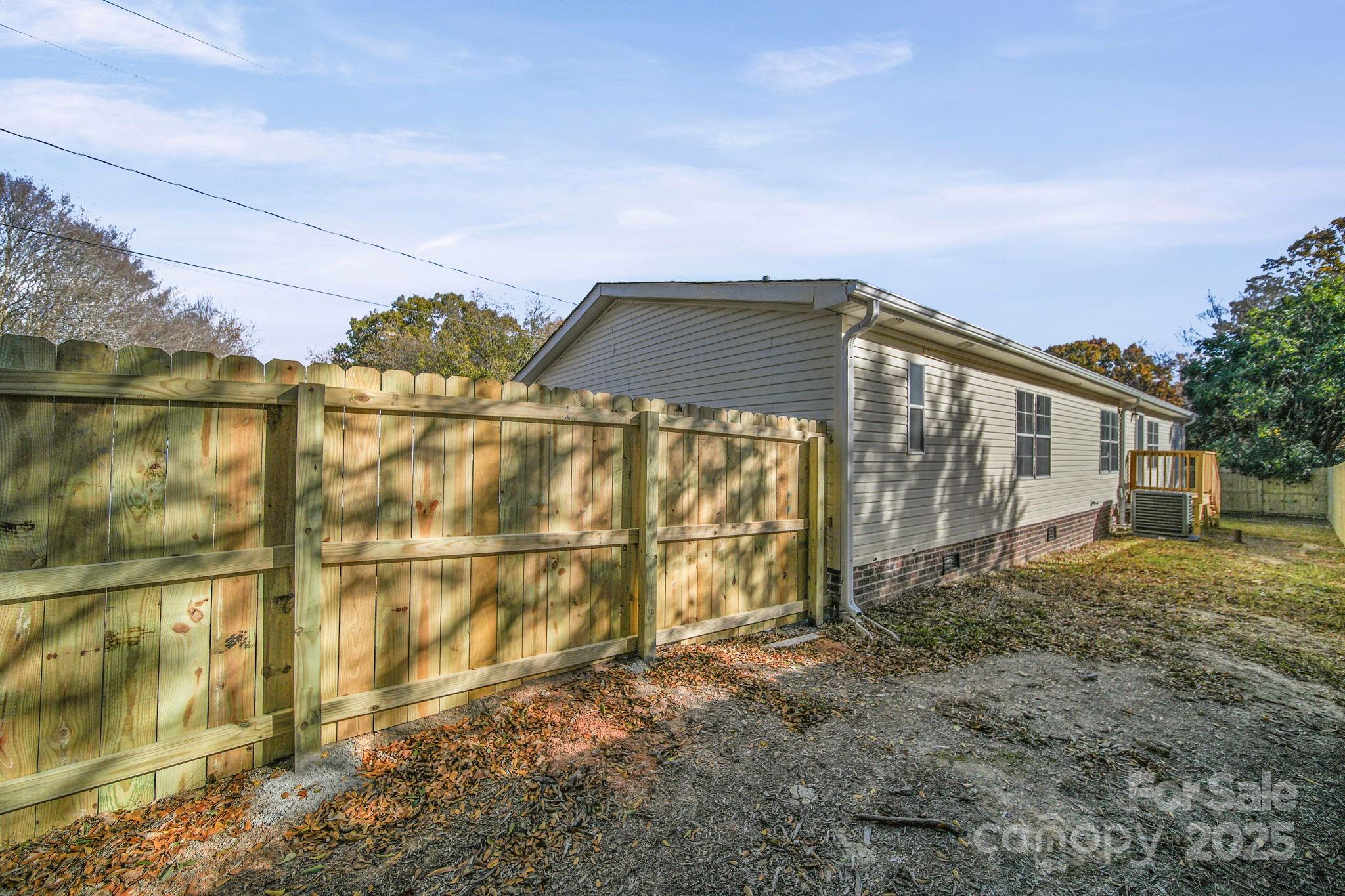 2008 Woodlawn Street