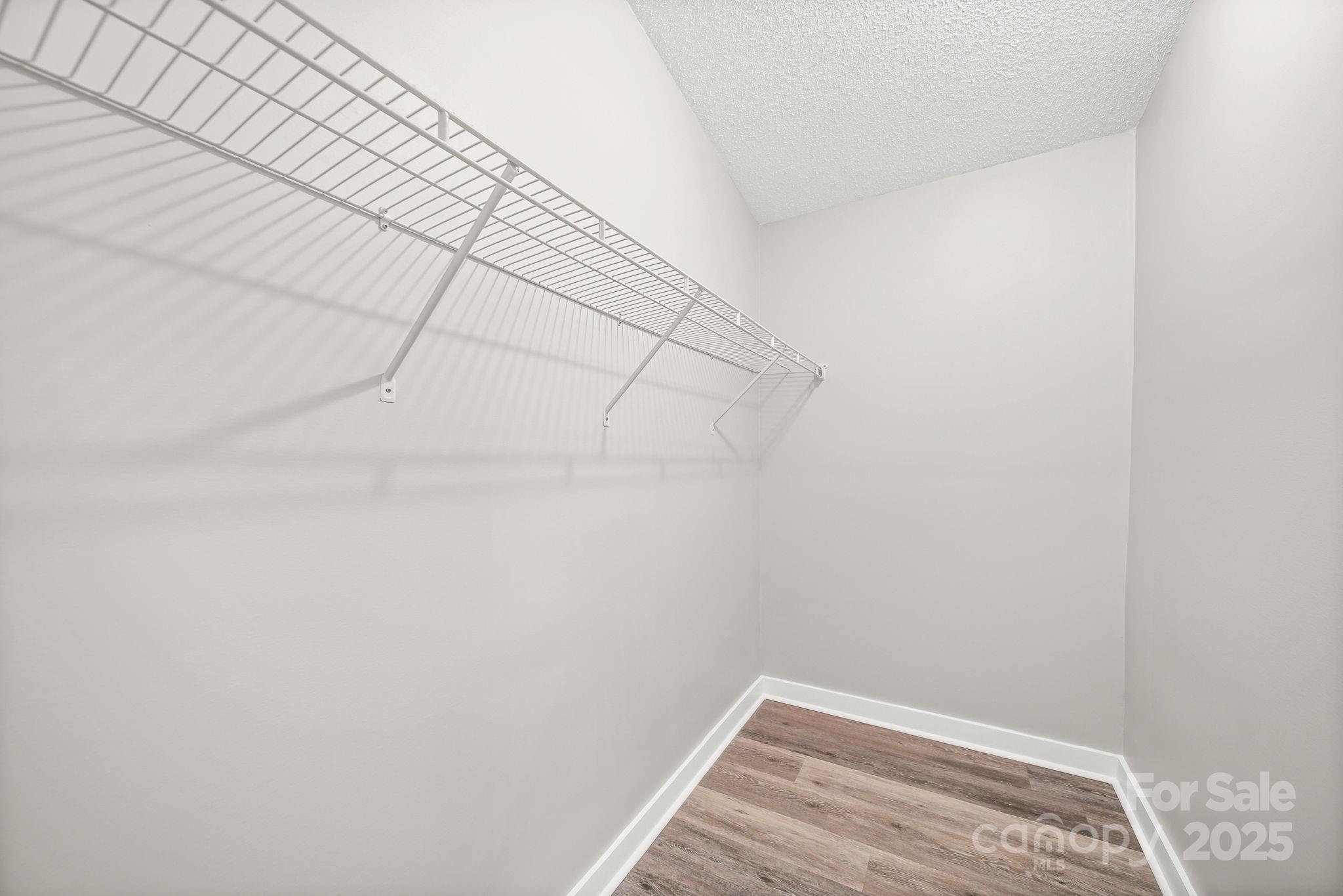 2008 Woodlawn Street