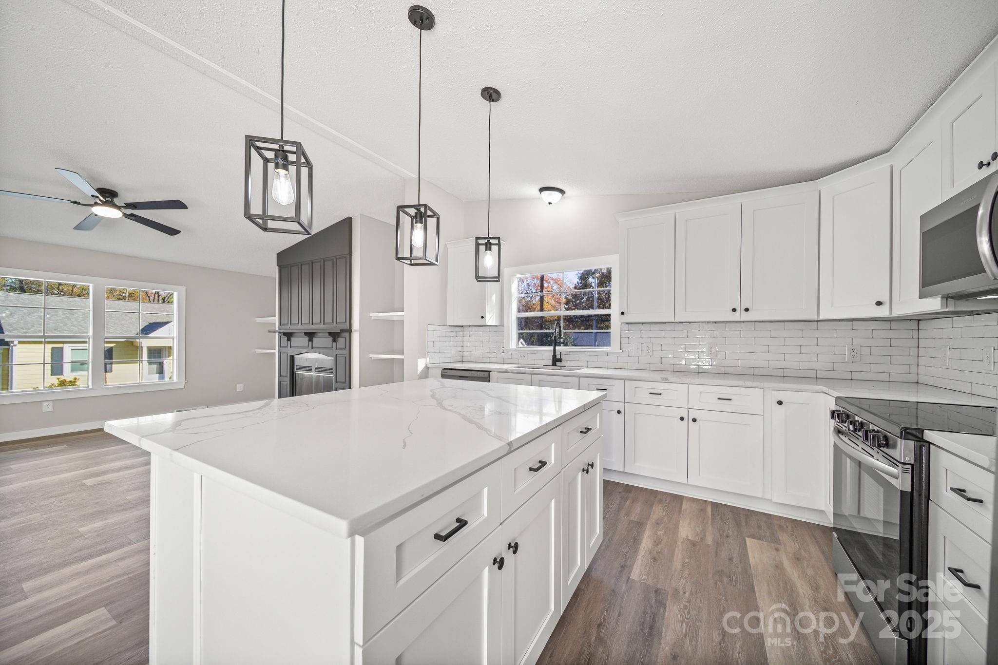 2008 Woodlawn Street