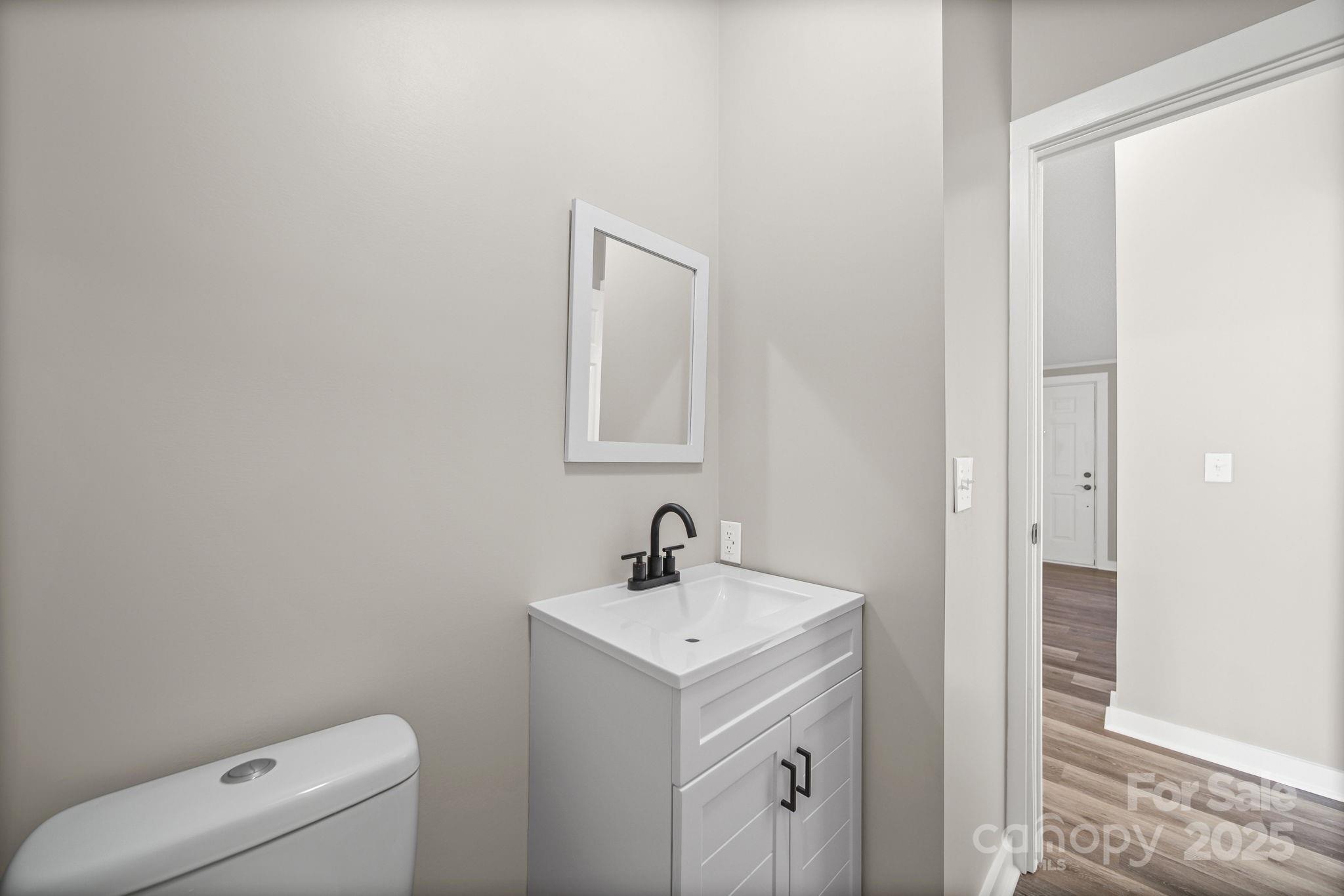 2008 Woodlawn Street