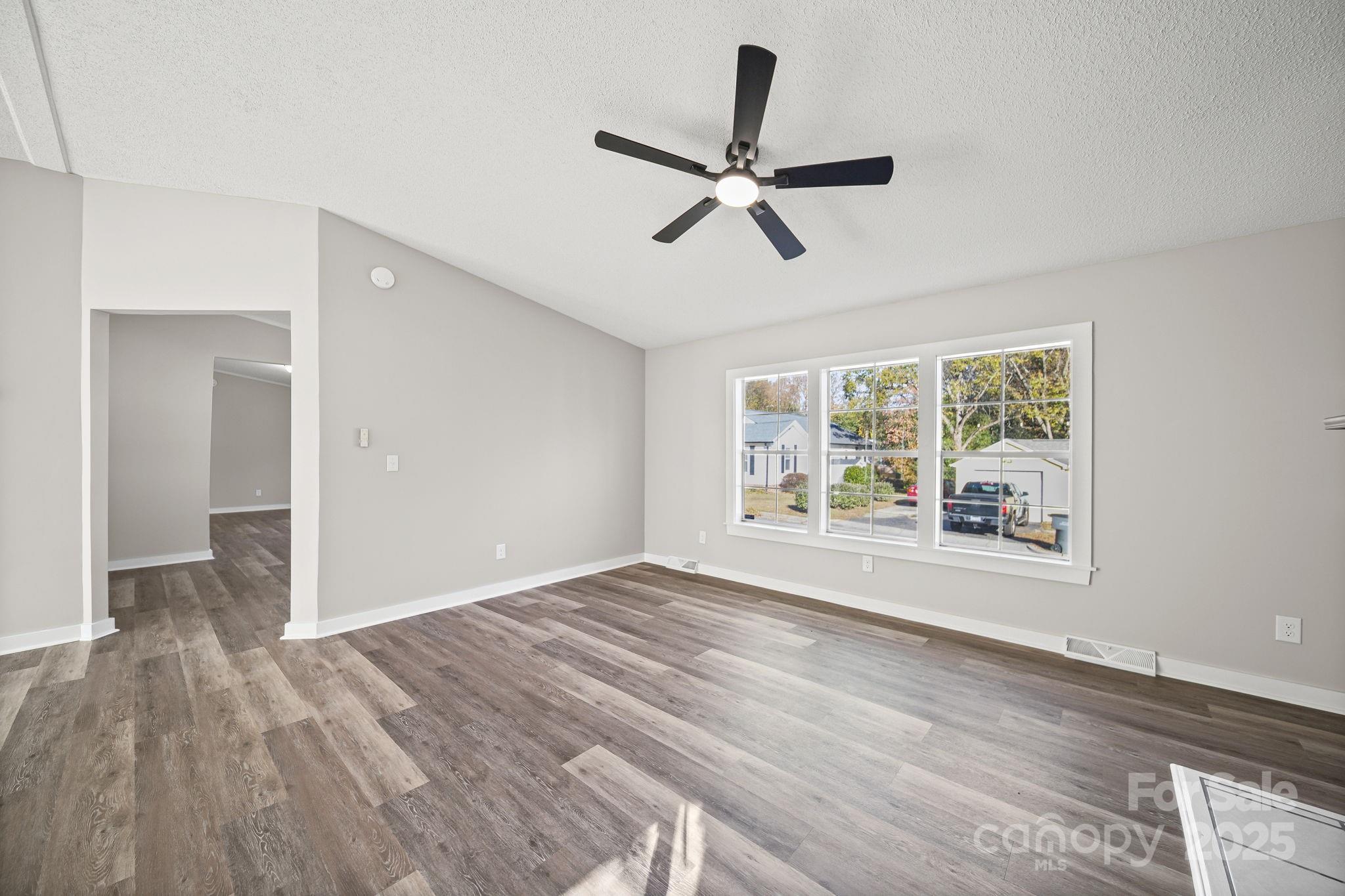 2008 Woodlawn Street