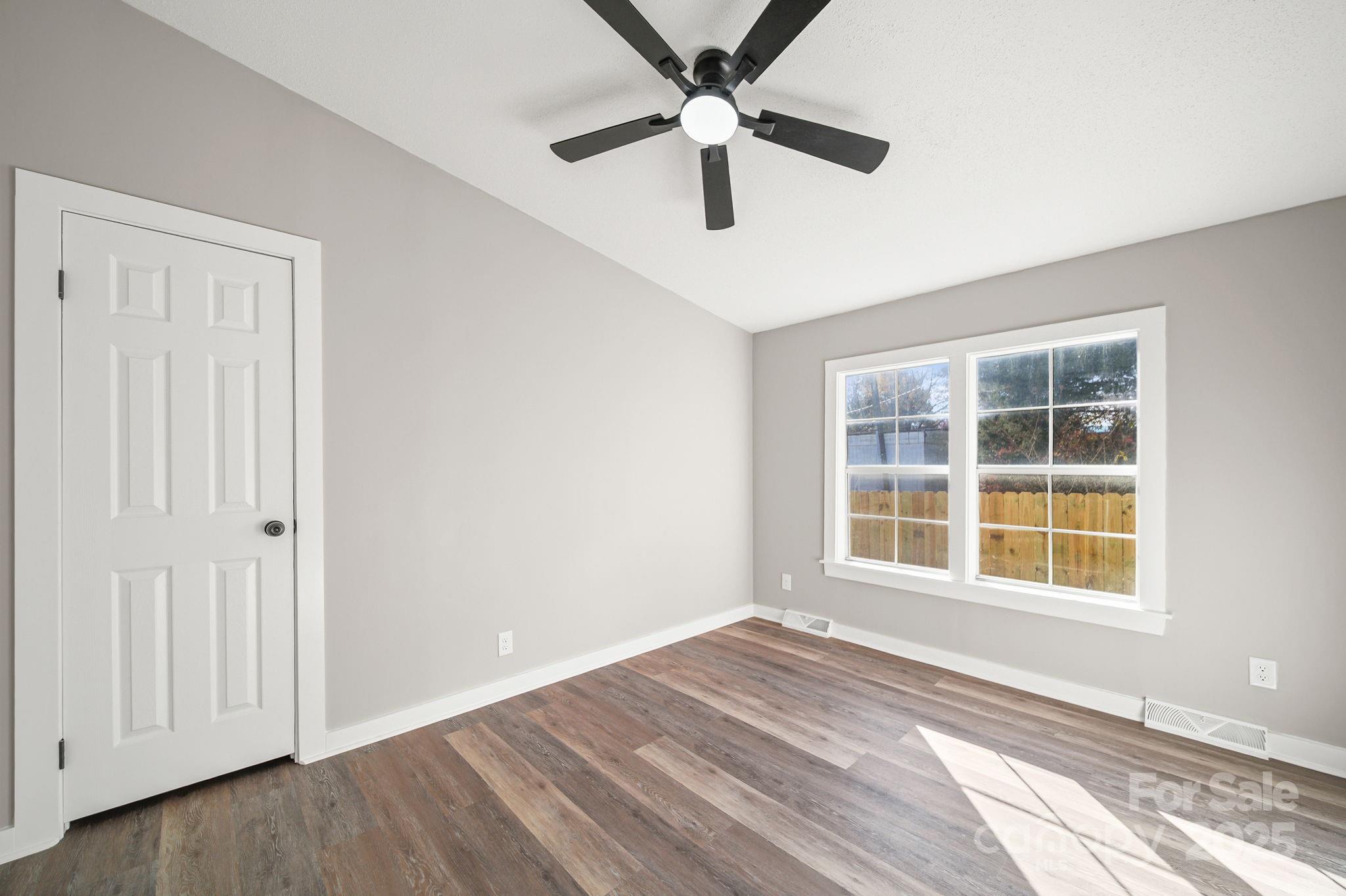 2008 Woodlawn Street