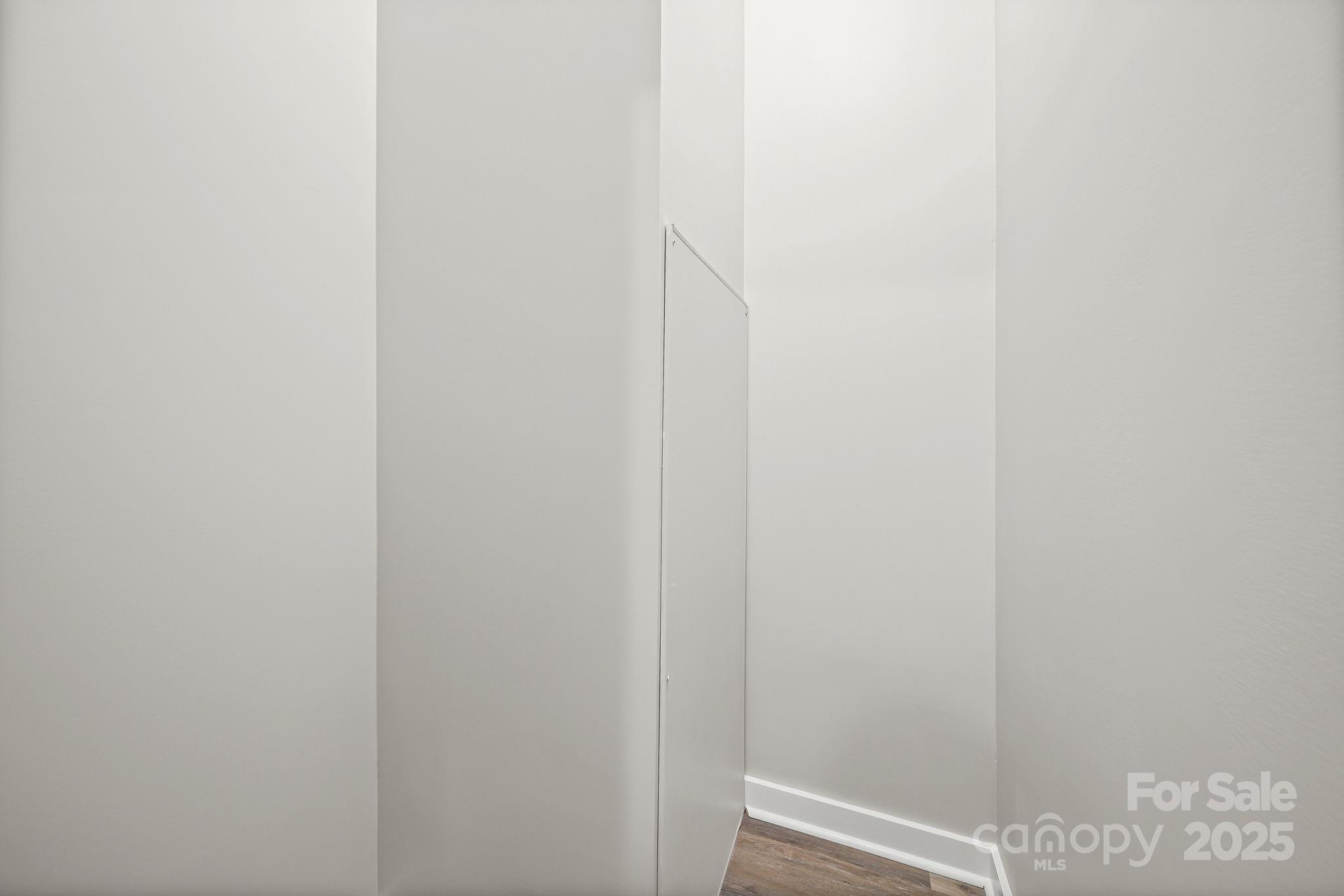 2008 Woodlawn Street