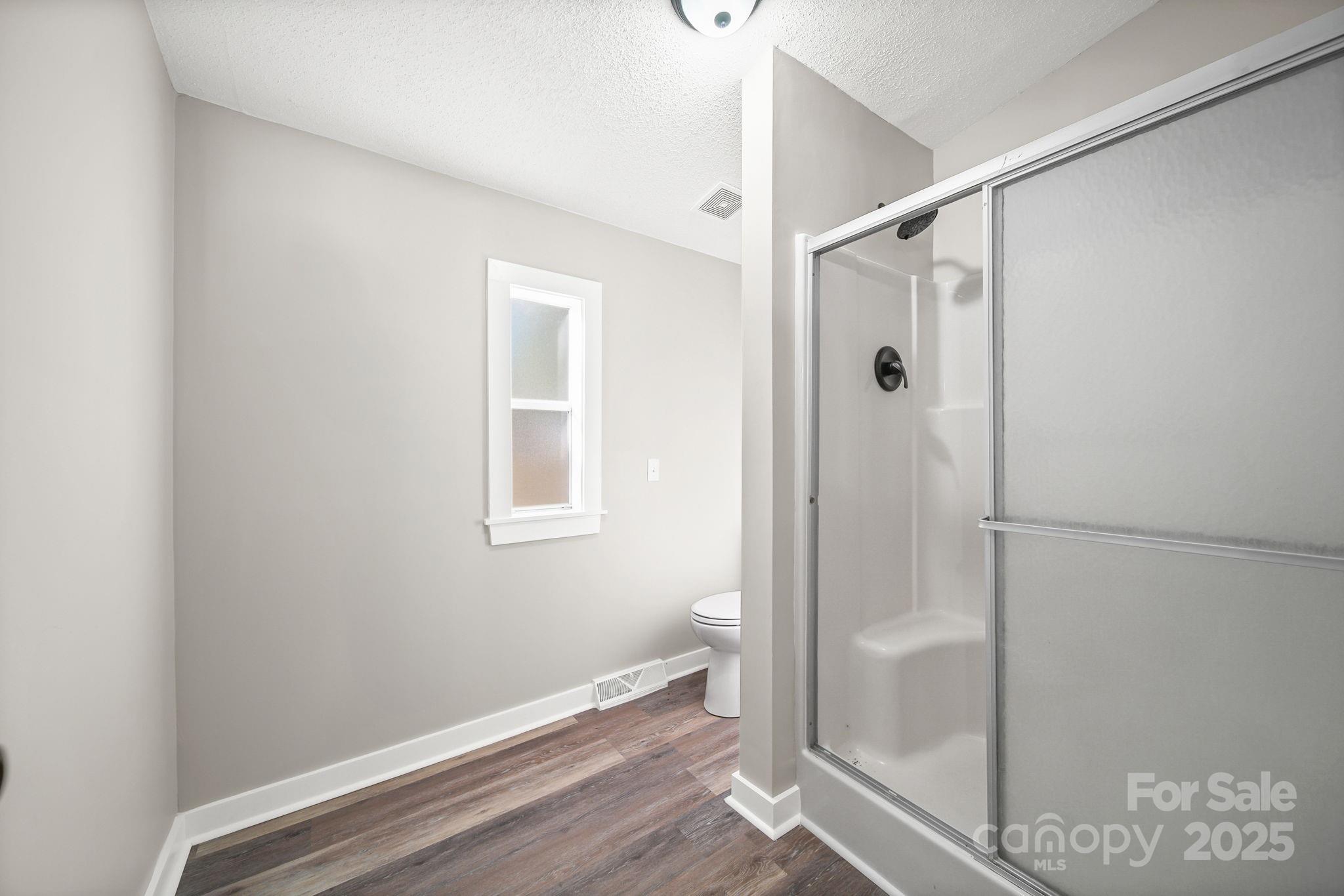 2008 Woodlawn Street