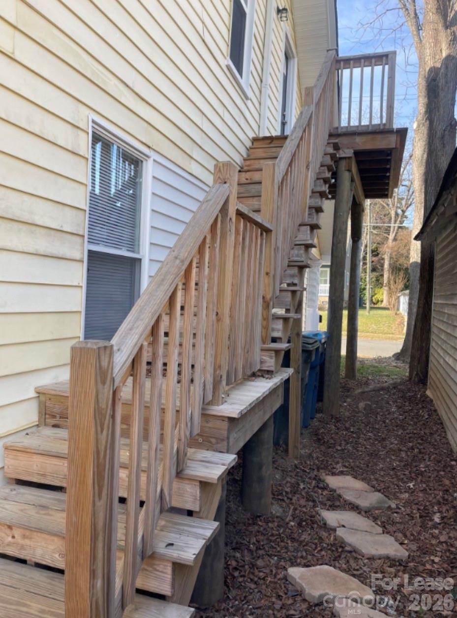 711 S Jackson Street Unit: 203