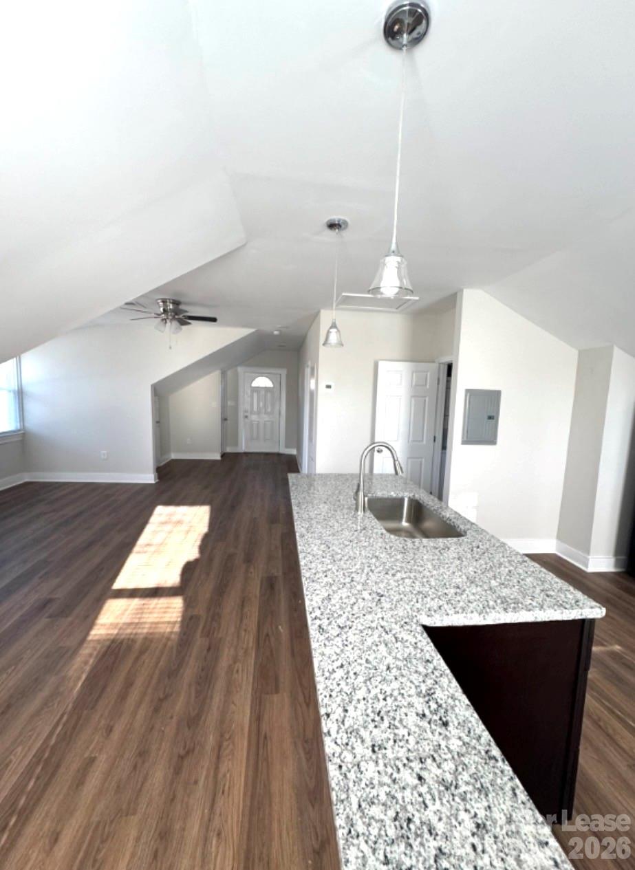 711 S Jackson Street Unit: 203