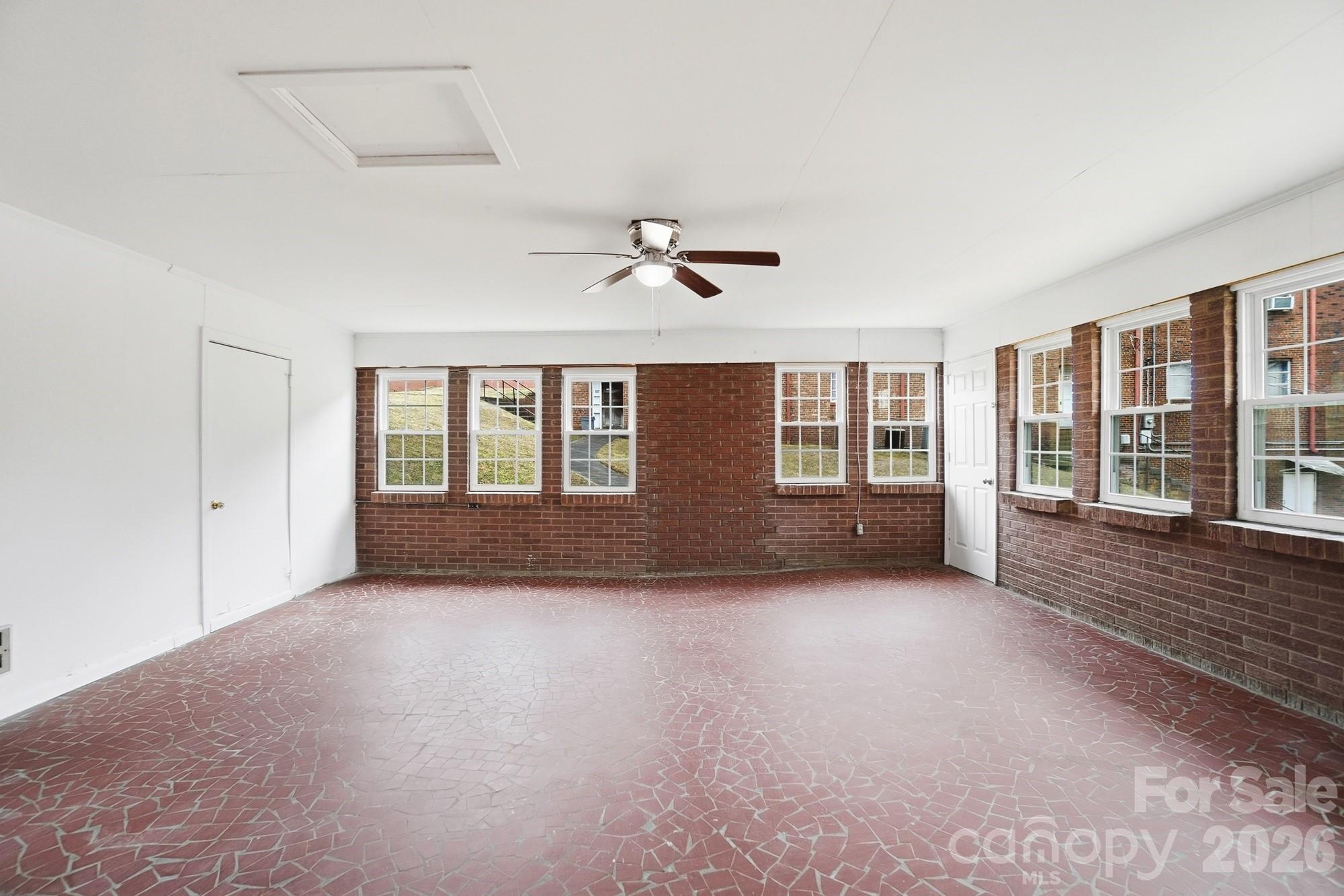 25 American Avenue NE