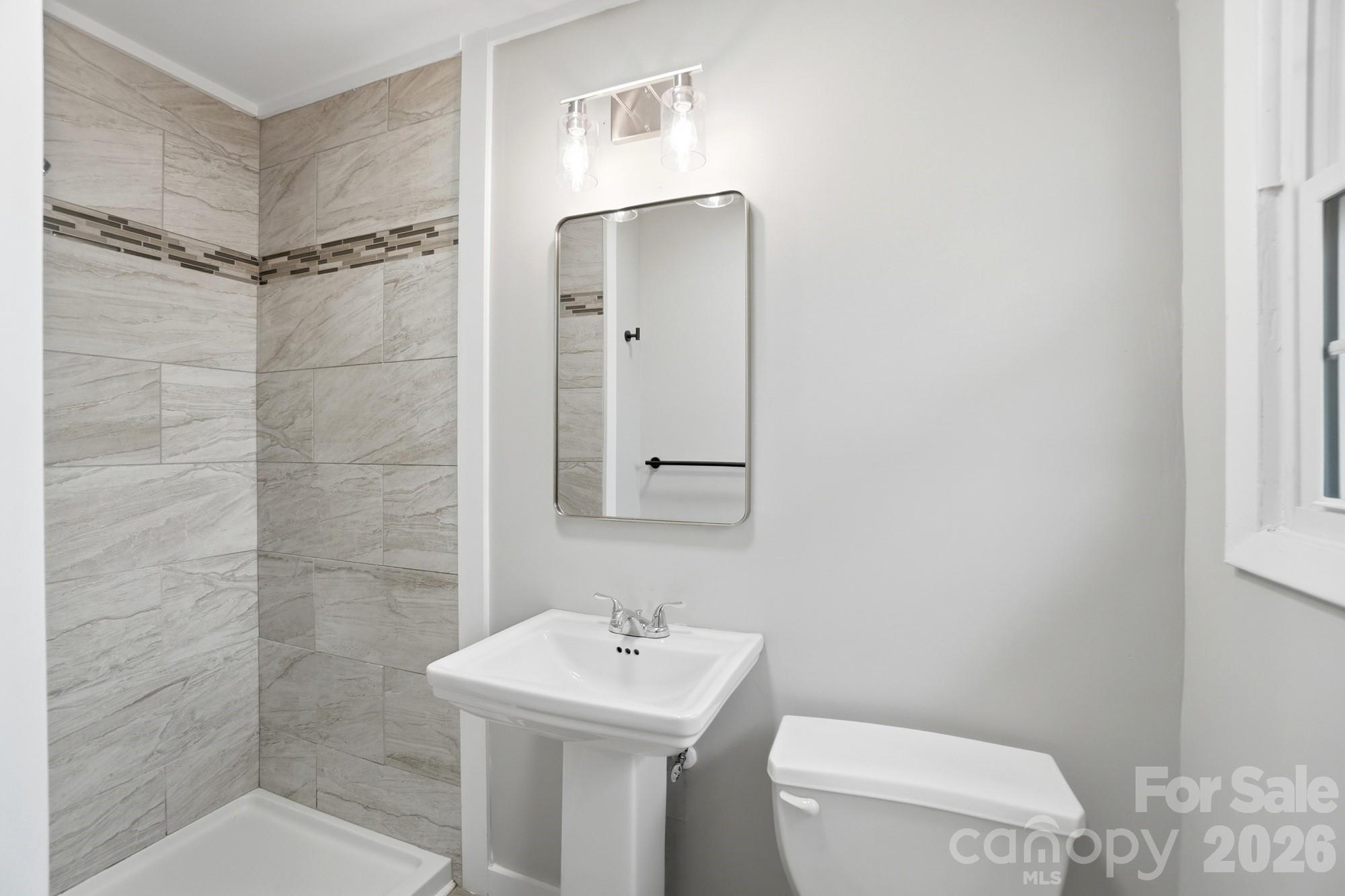 25 American Avenue NE