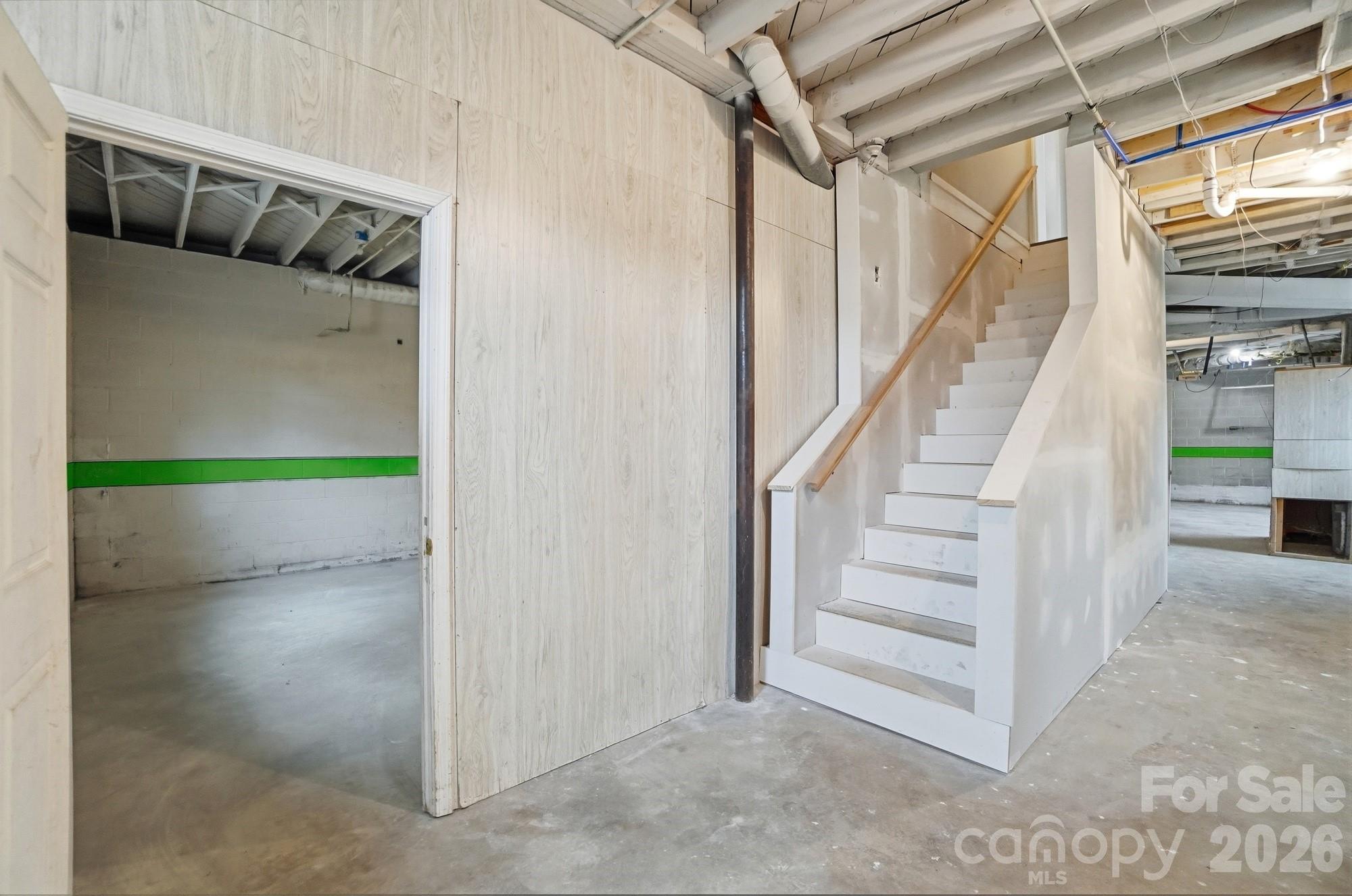 25 American Avenue NE