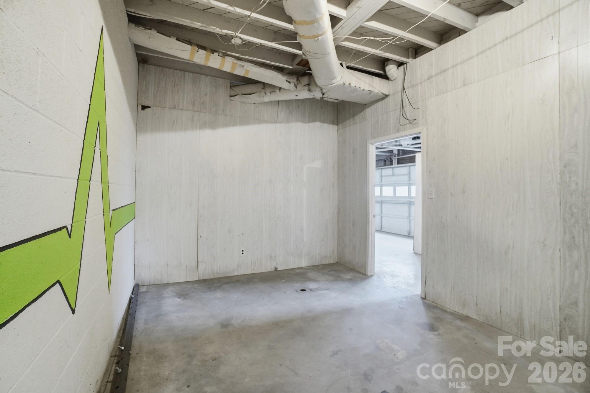 25 American Avenue NE