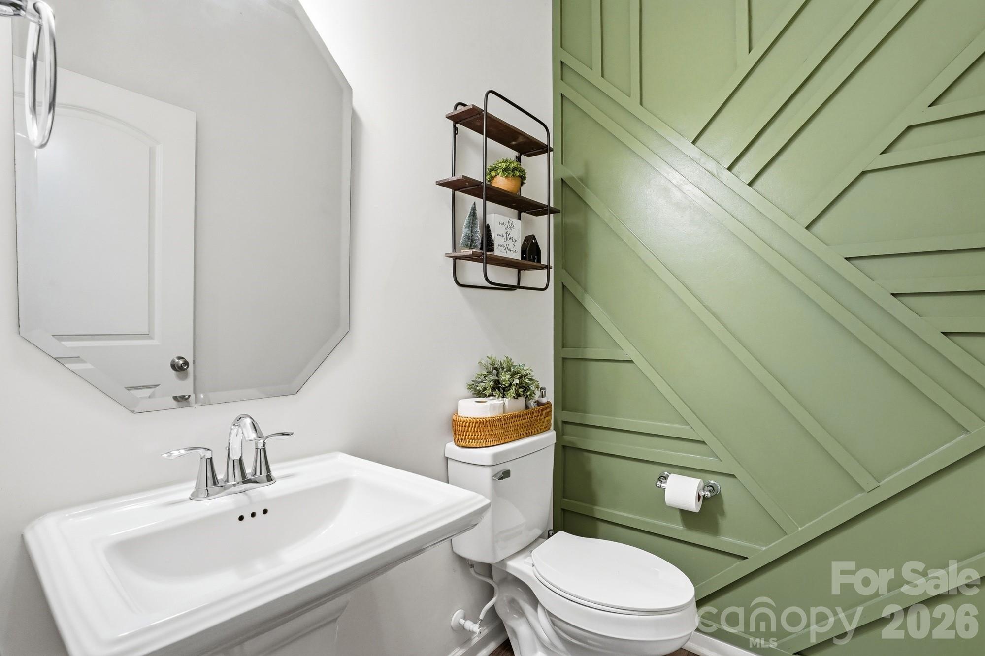 333 Whispering Hills Drive Unit: 62A