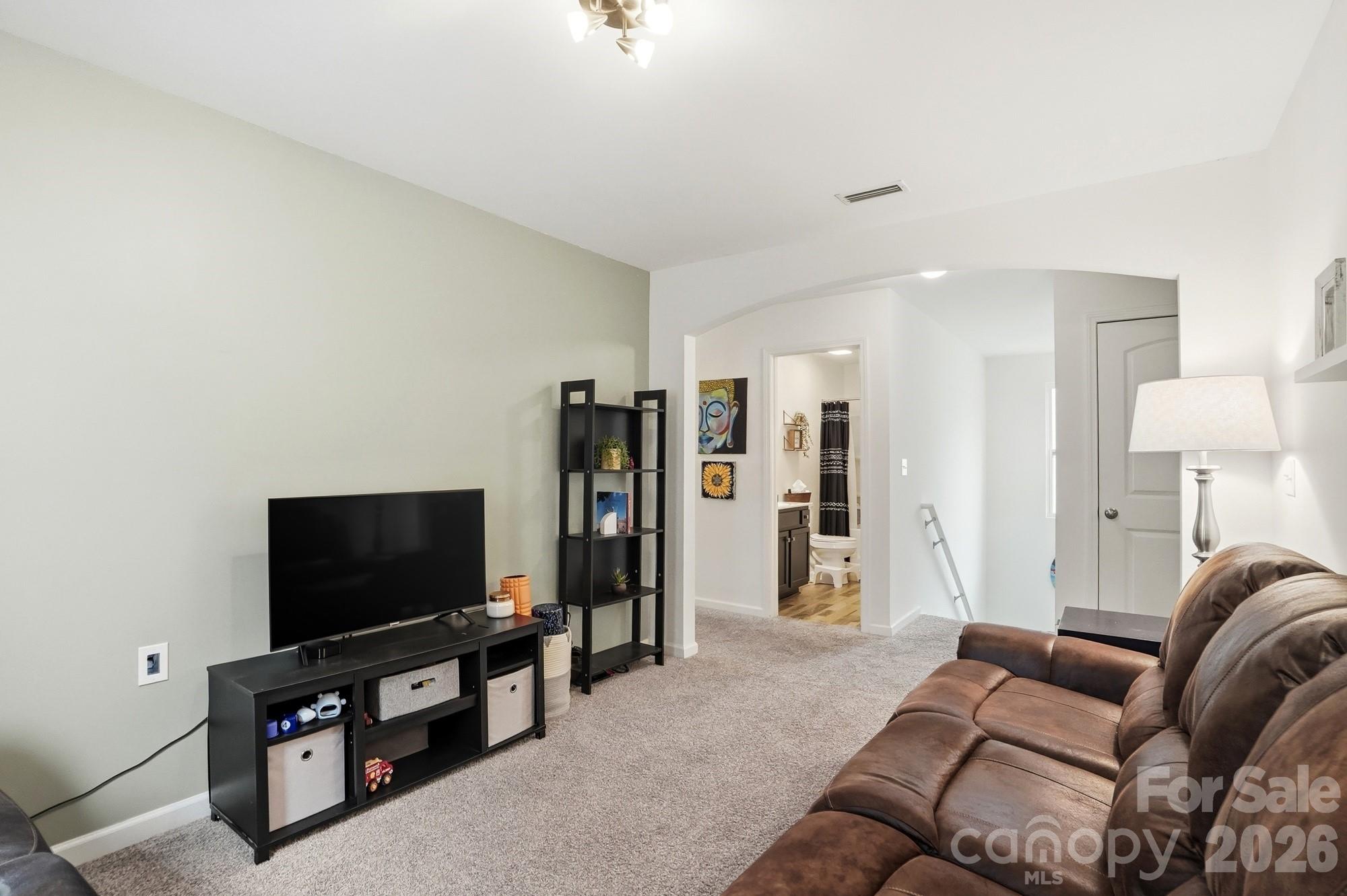 333 Whispering Hills Drive Unit: 62A
