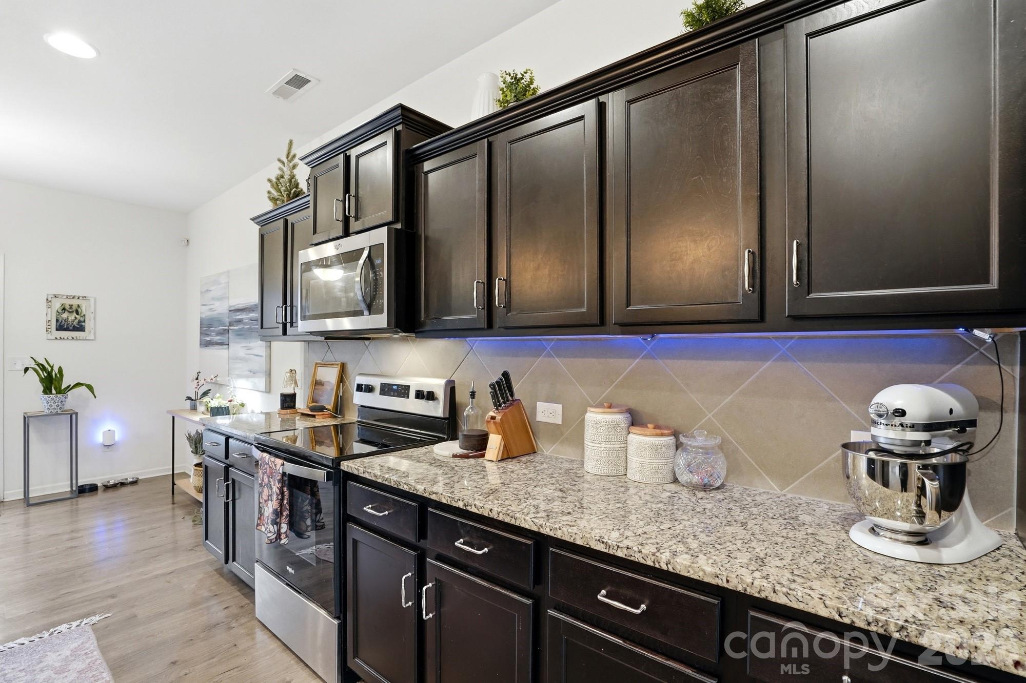 333 Whispering Hills Drive Unit: 62A