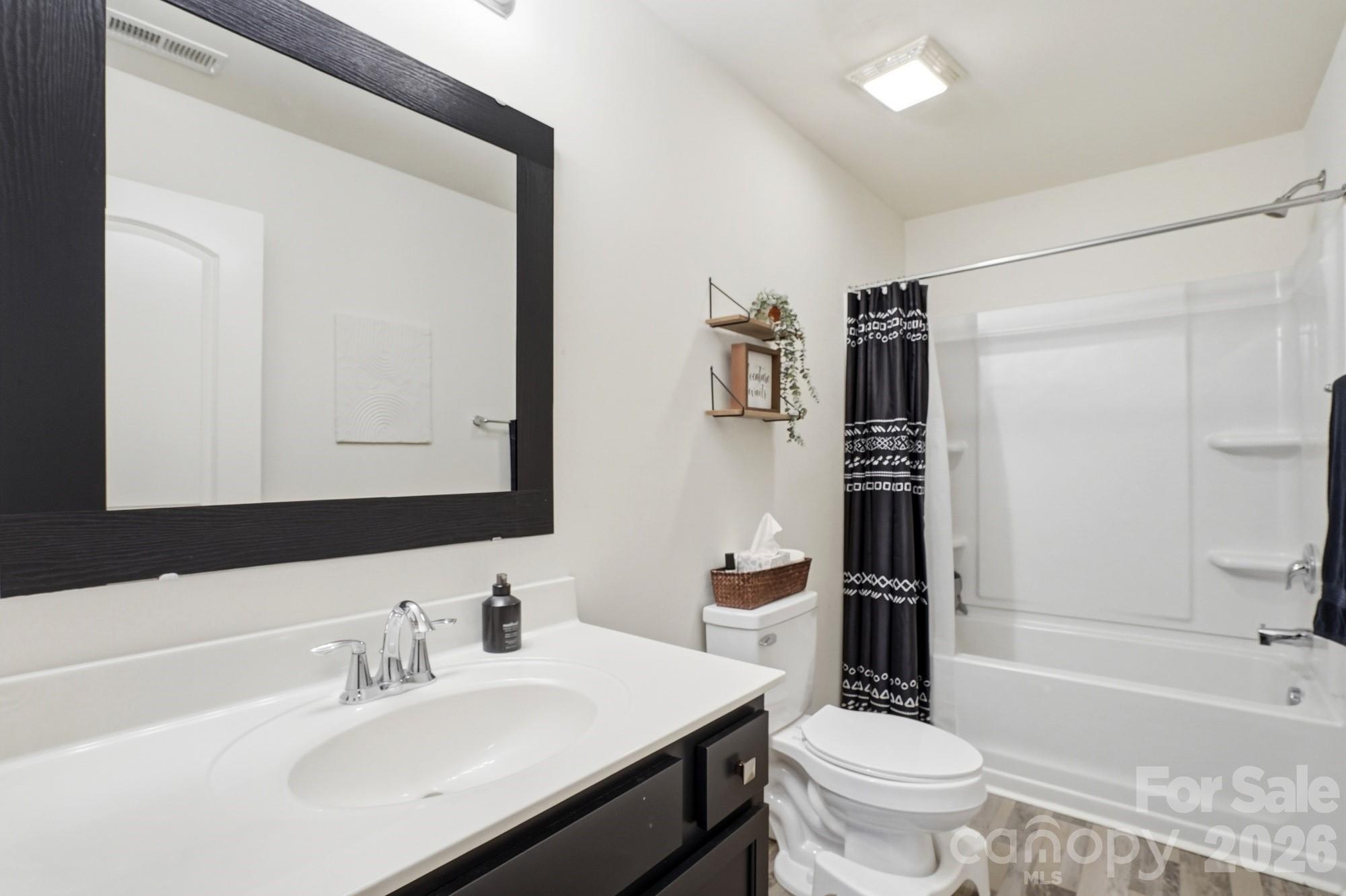 333 Whispering Hills Drive Unit: 62A