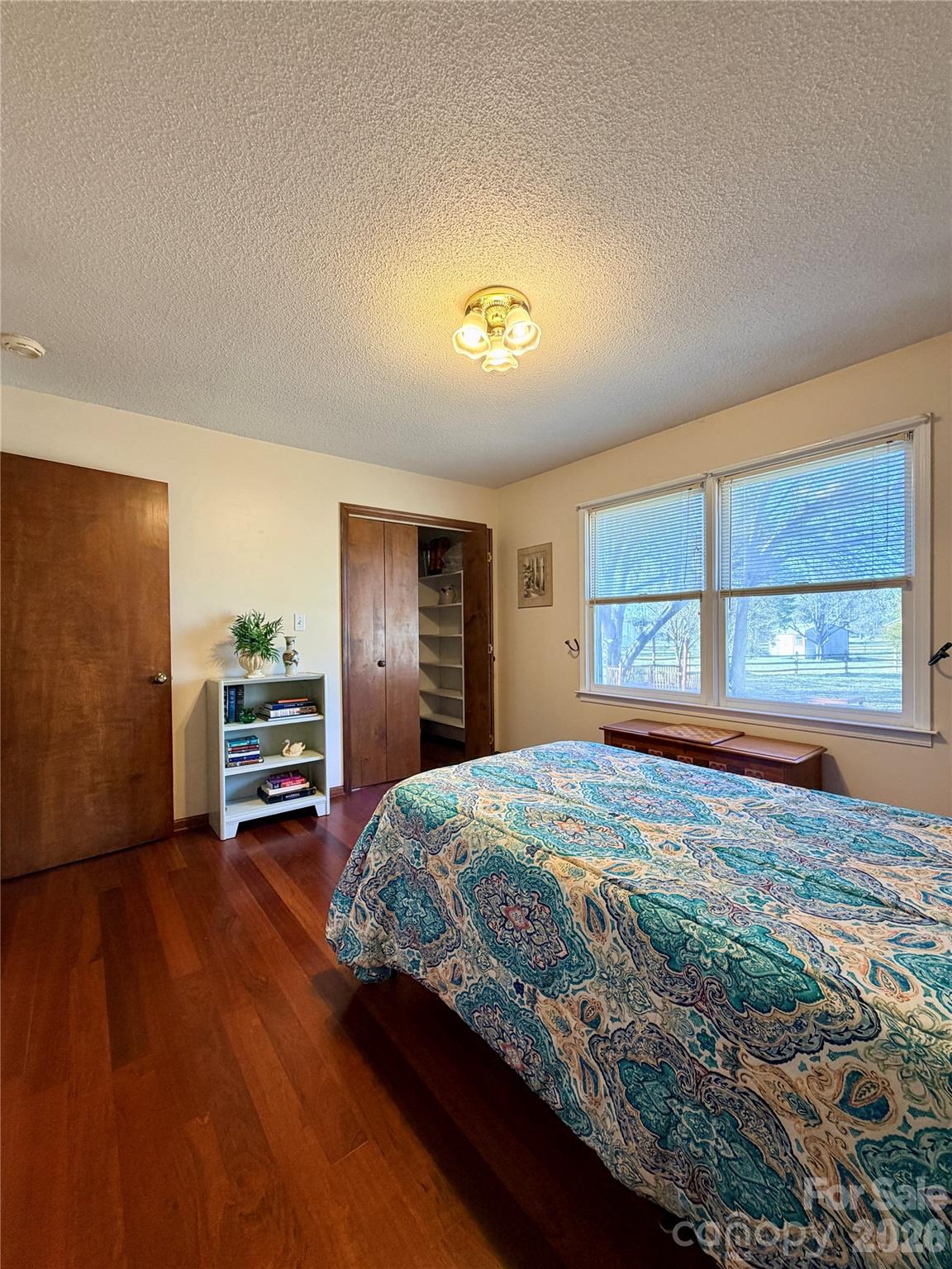 8422 Wonderwood Lane