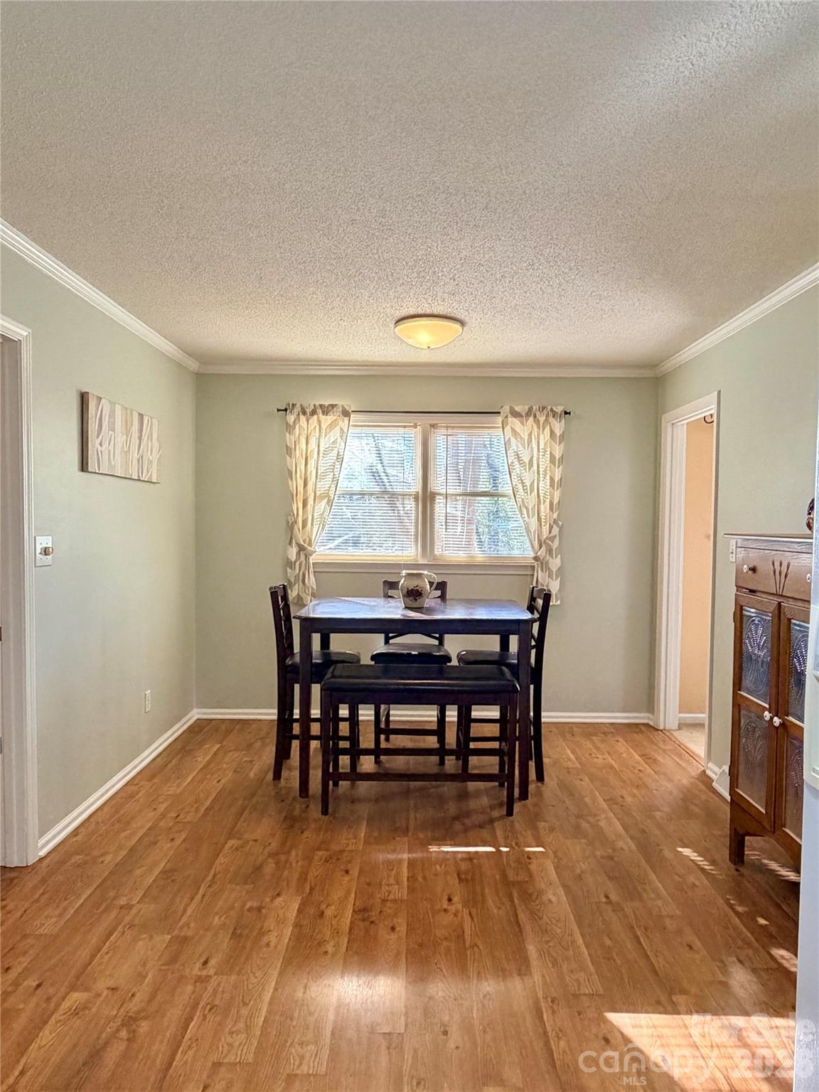 8422 Wonderwood Lane