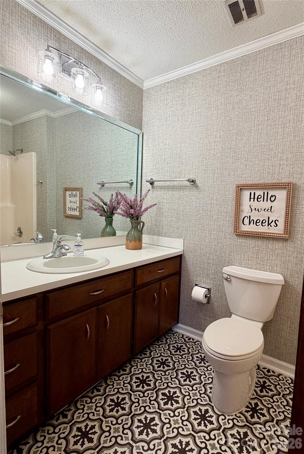 8422 Wonderwood Lane