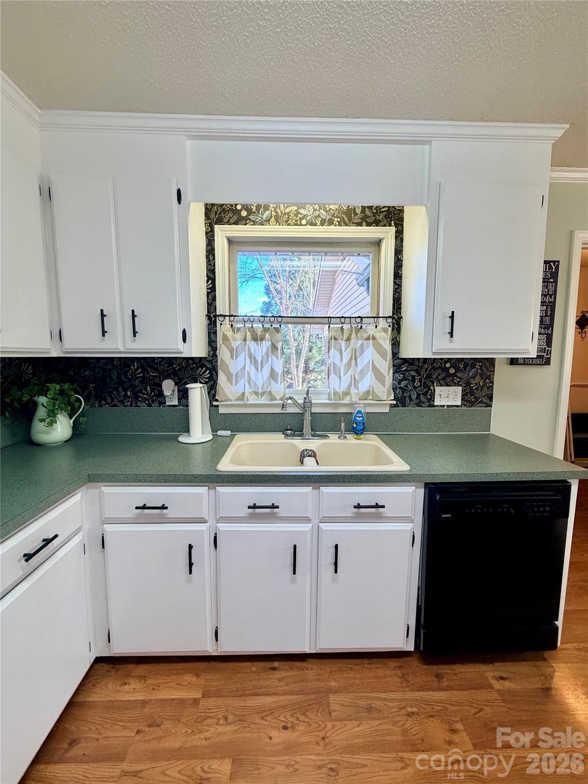 8422 Wonderwood Lane