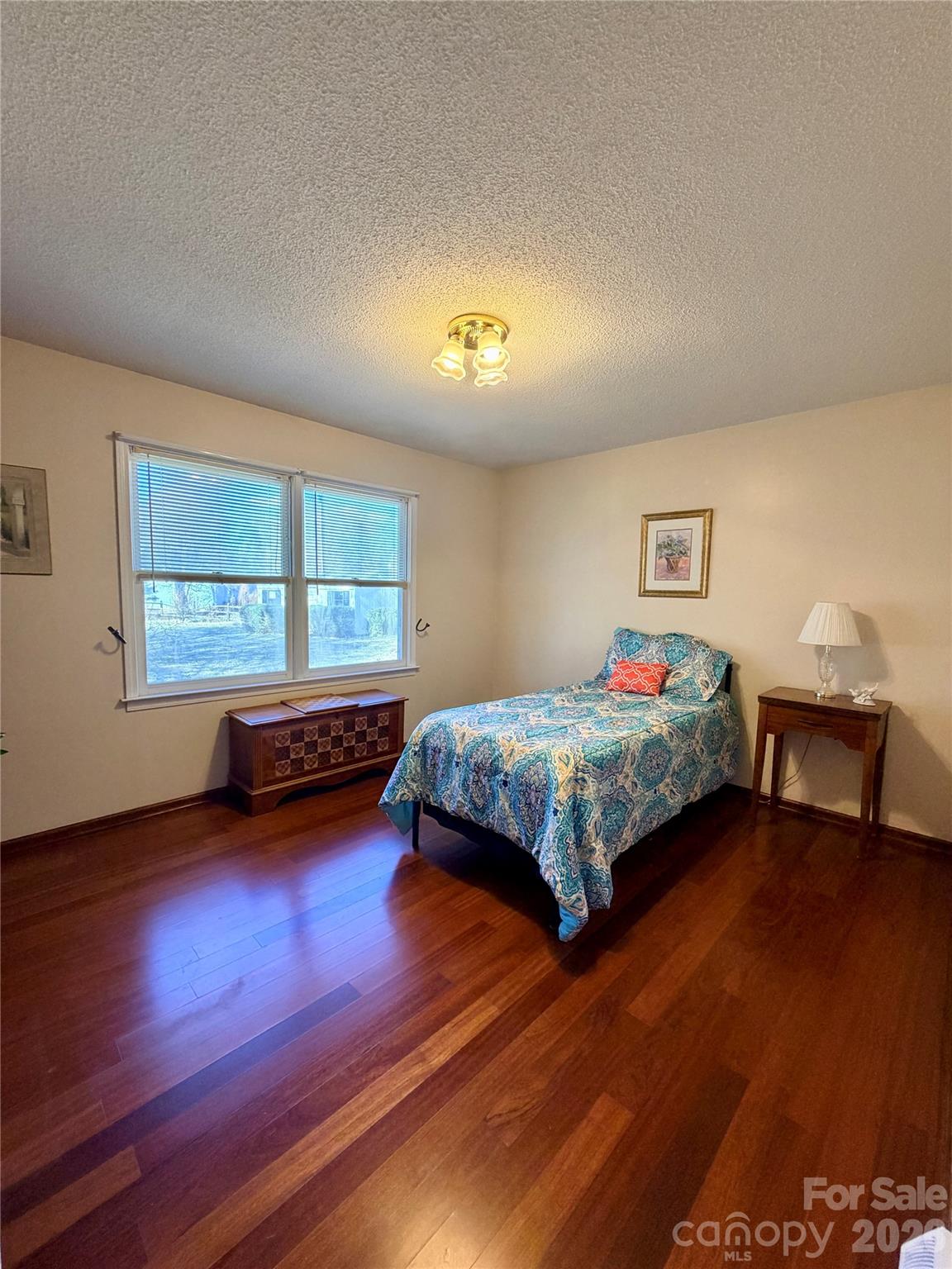 8422 Wonderwood Lane