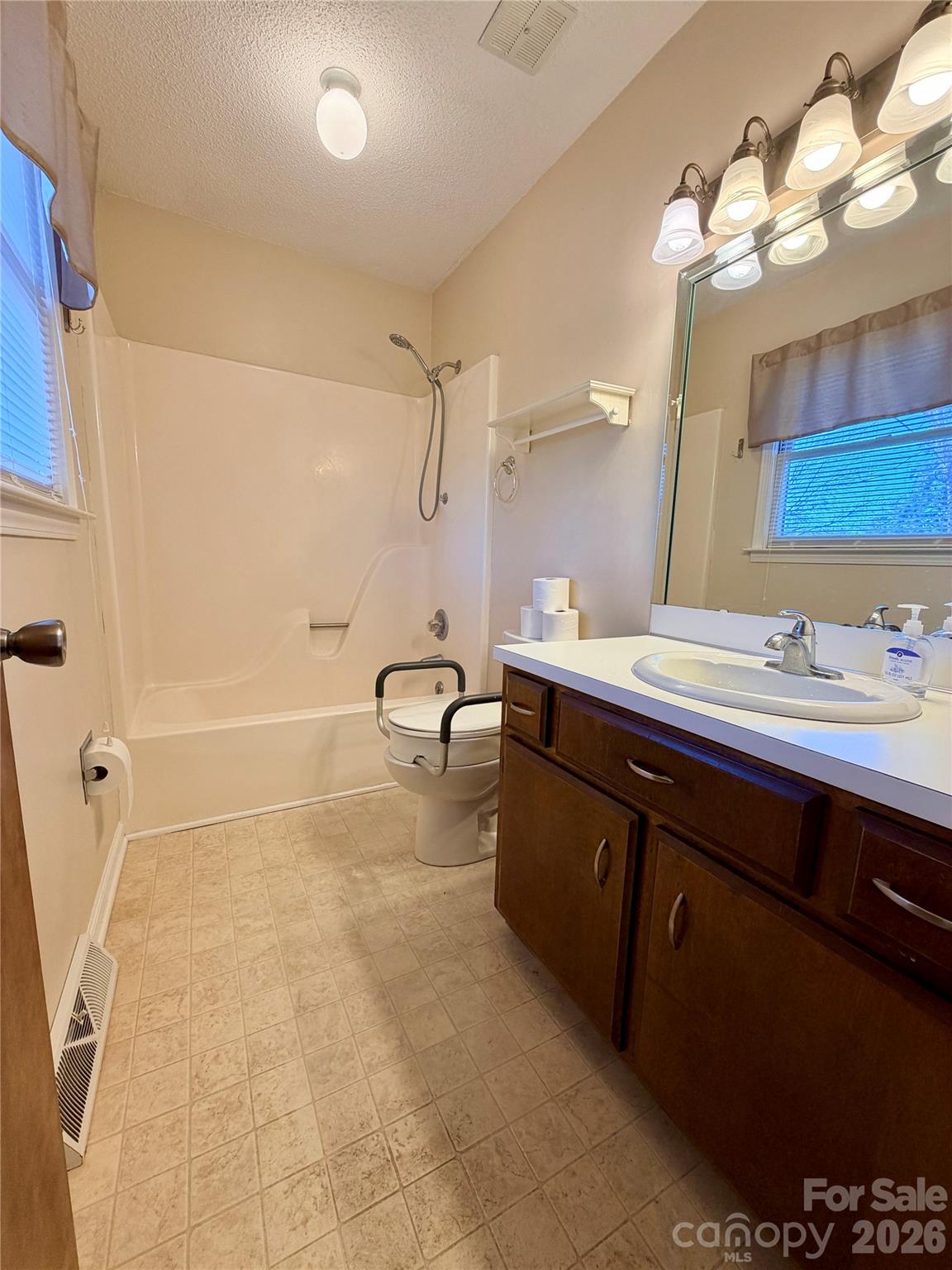 8422 Wonderwood Lane