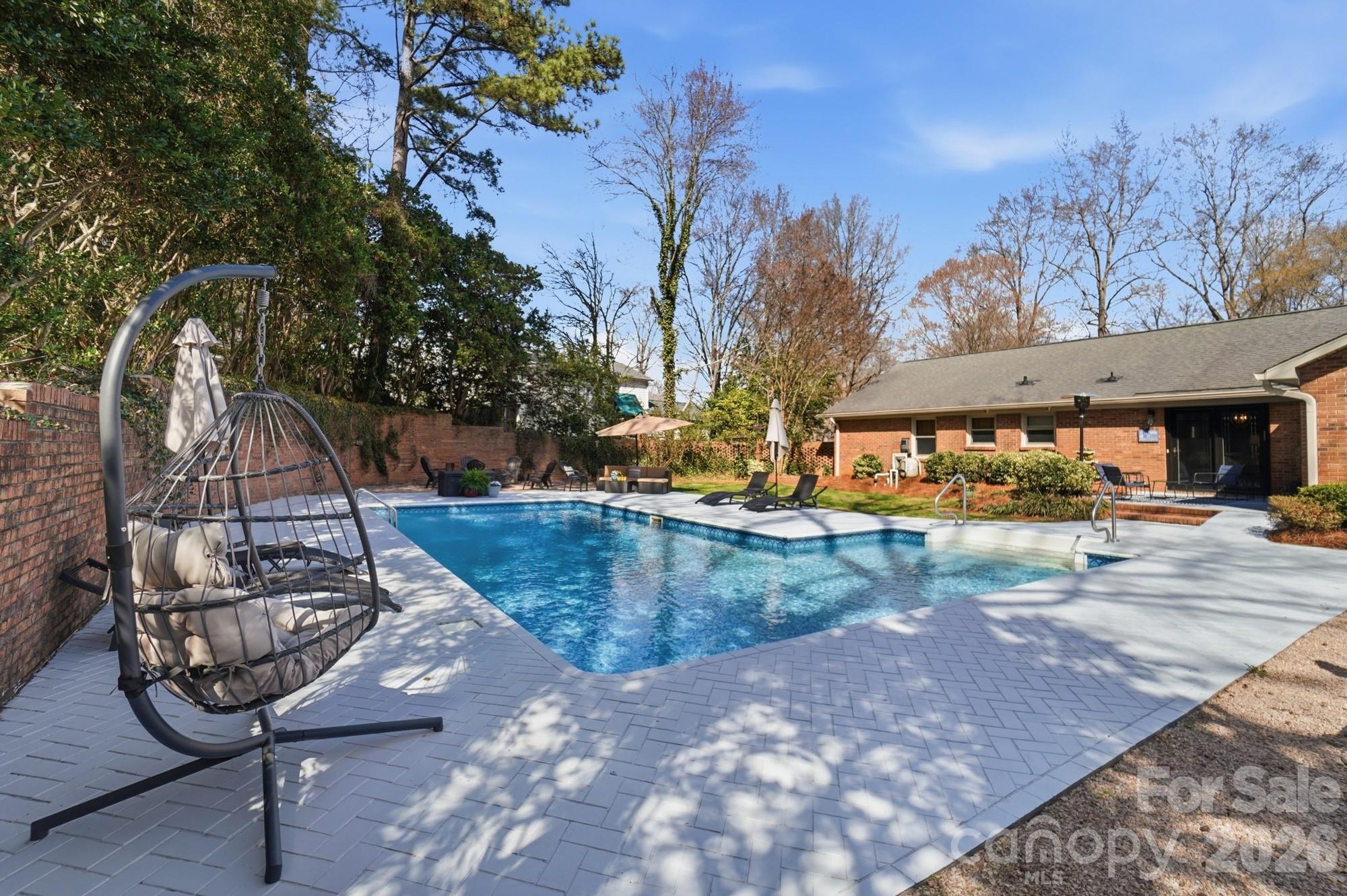 5334 Shoreview Drive