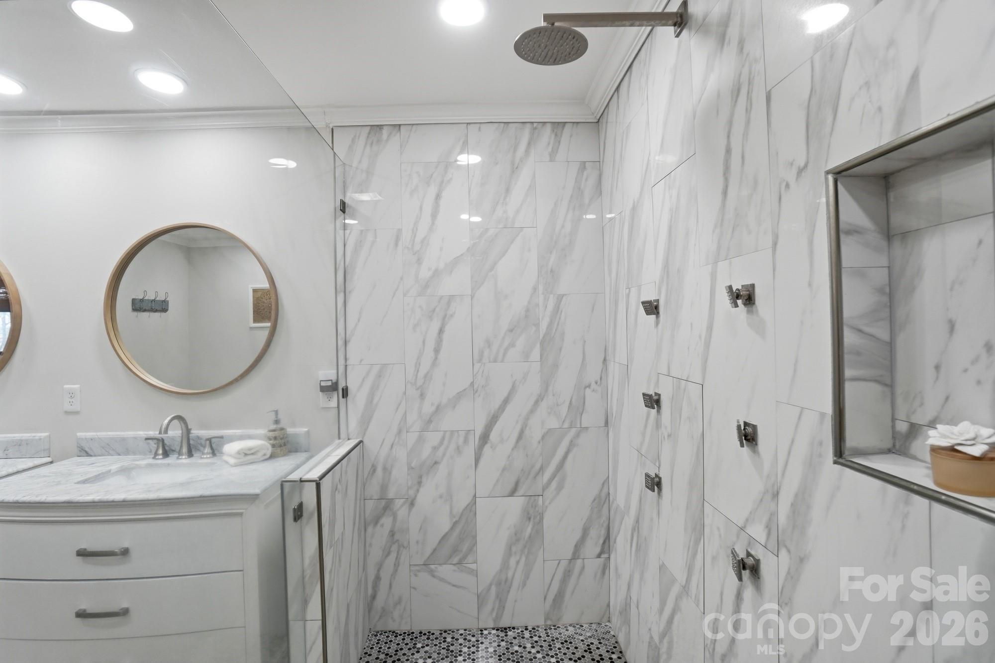 5334 Shoreview Drive