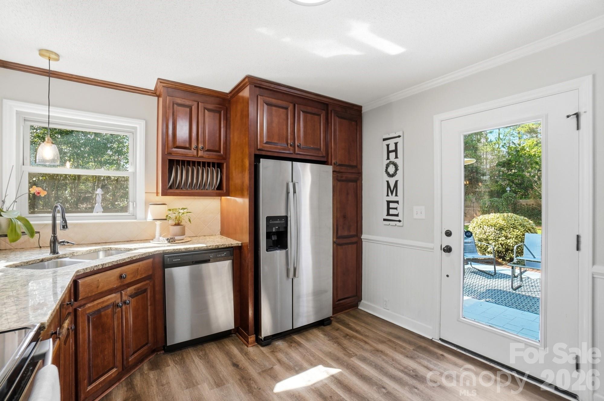 5334 Shoreview Drive