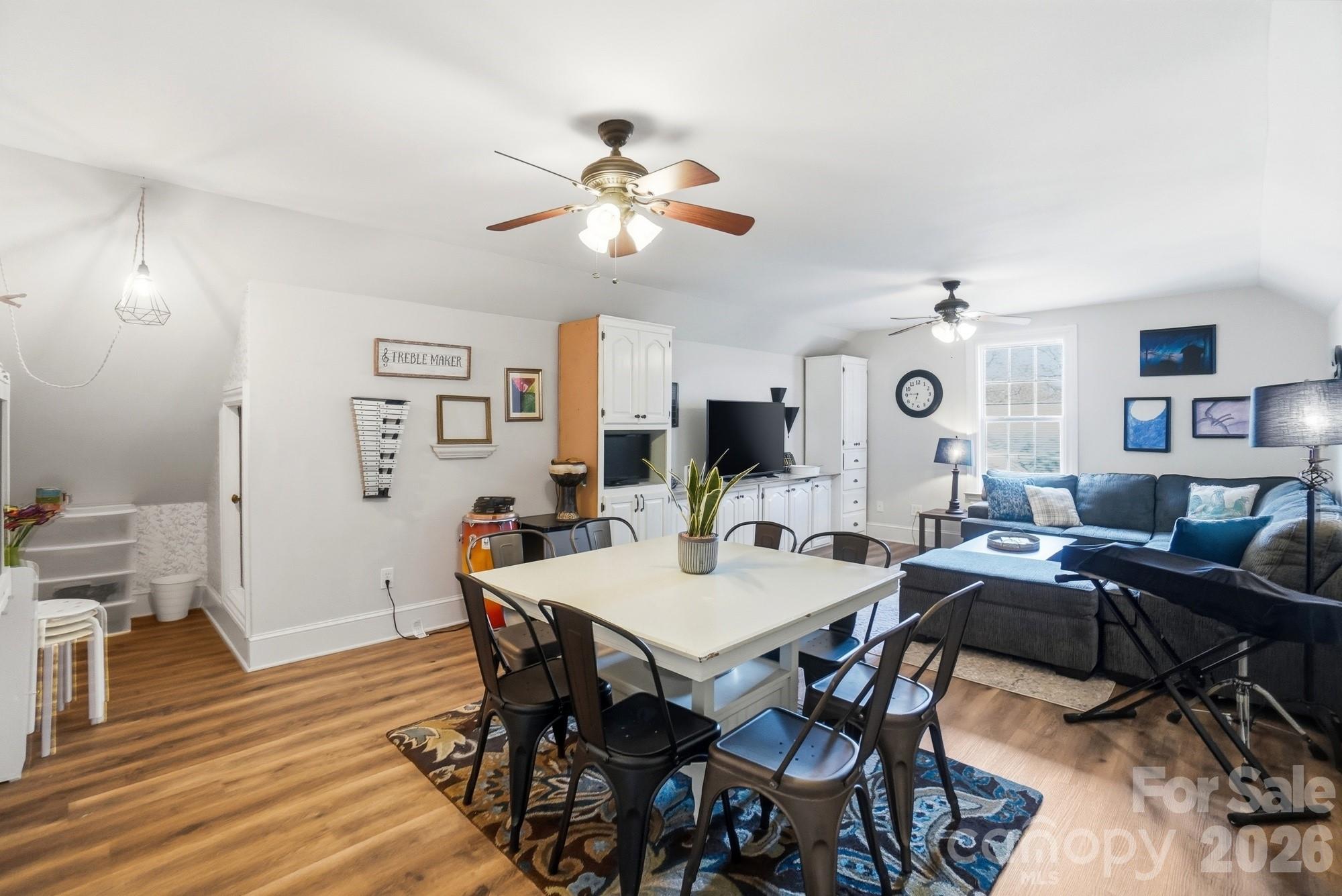 5334 Shoreview Drive