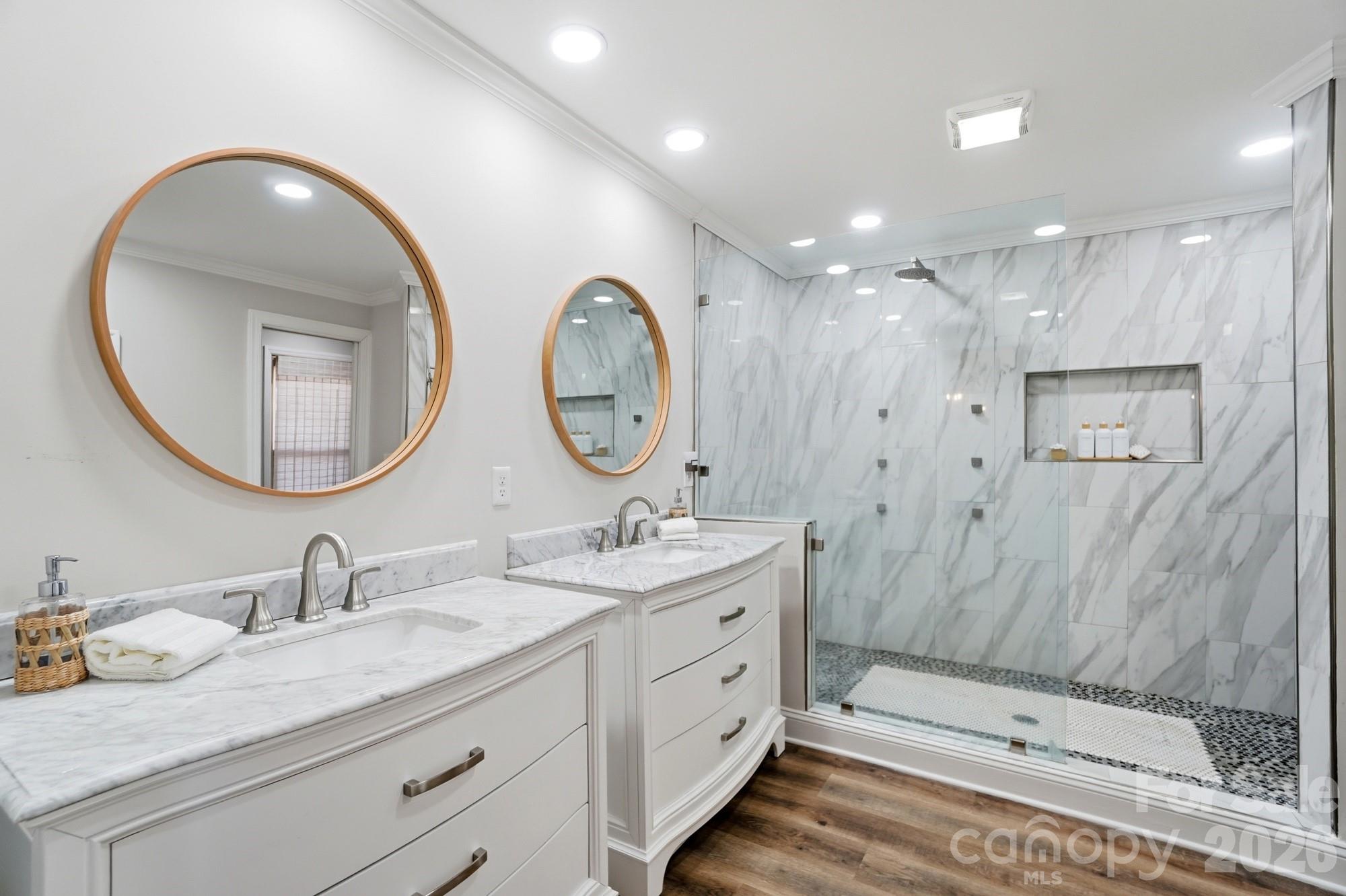 5334 Shoreview Drive