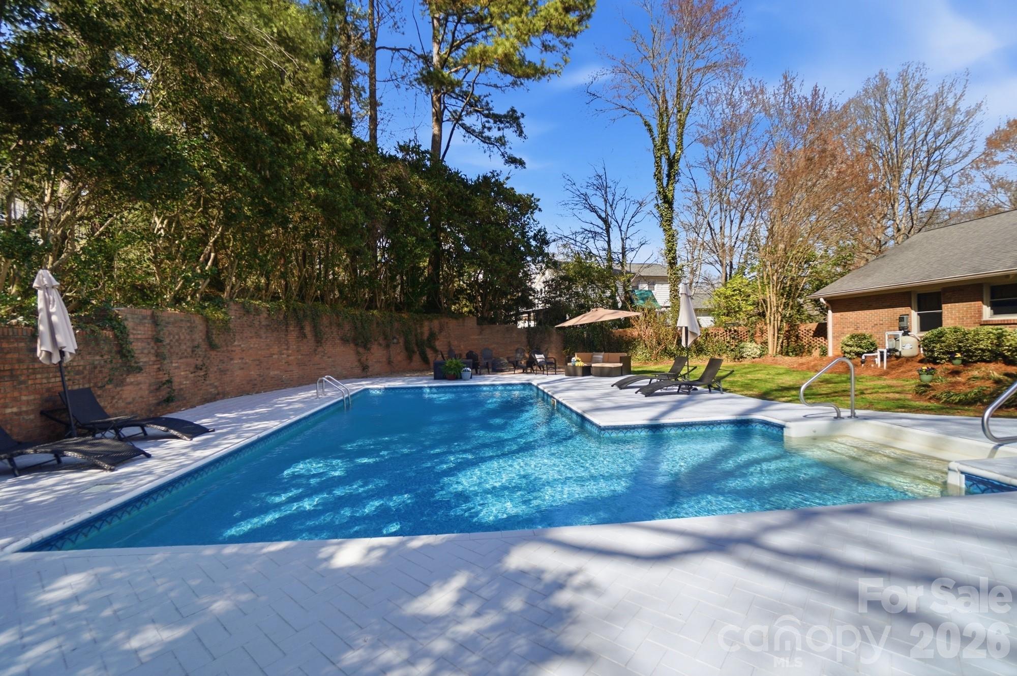 5334 Shoreview Drive